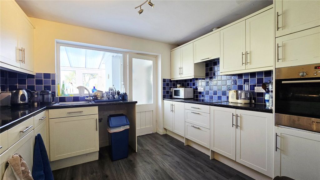 2 bed bungalow for saleSandy Lane, Rhosneigr, Anglesey LL64 photo 4