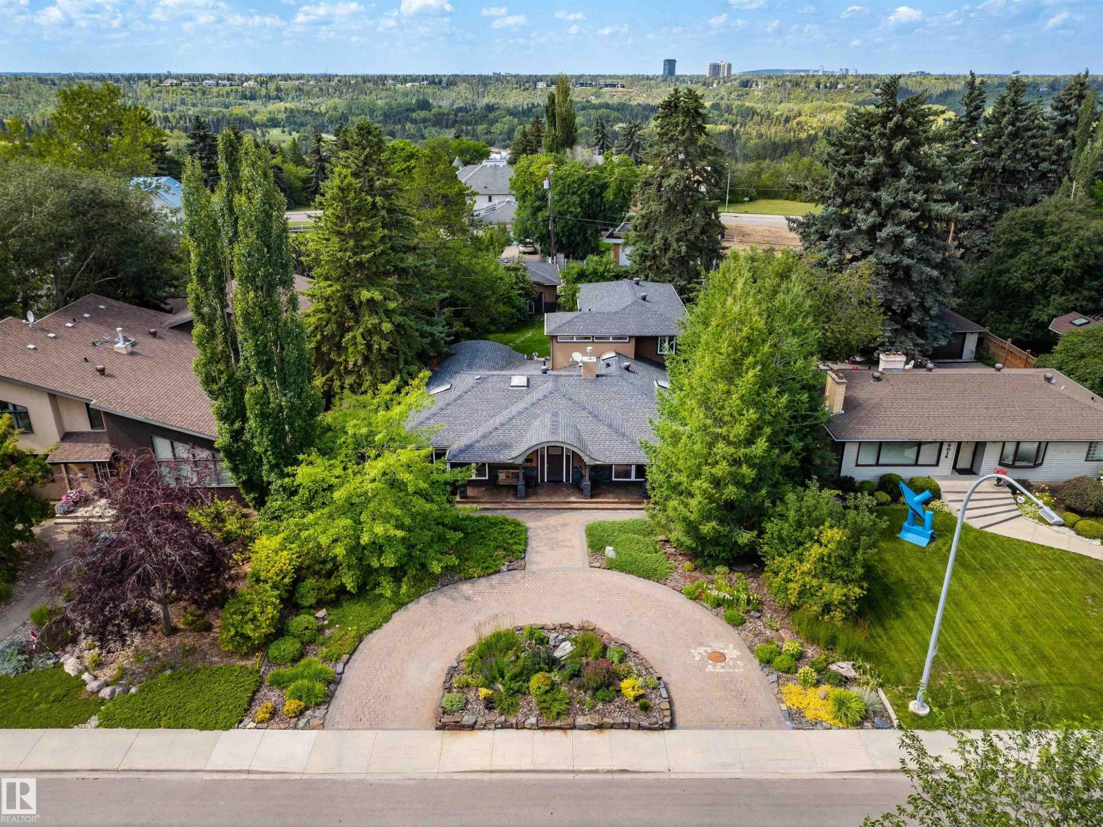 9010 120 Street NW, Edmonton, AB, T6G1X7 photo 4