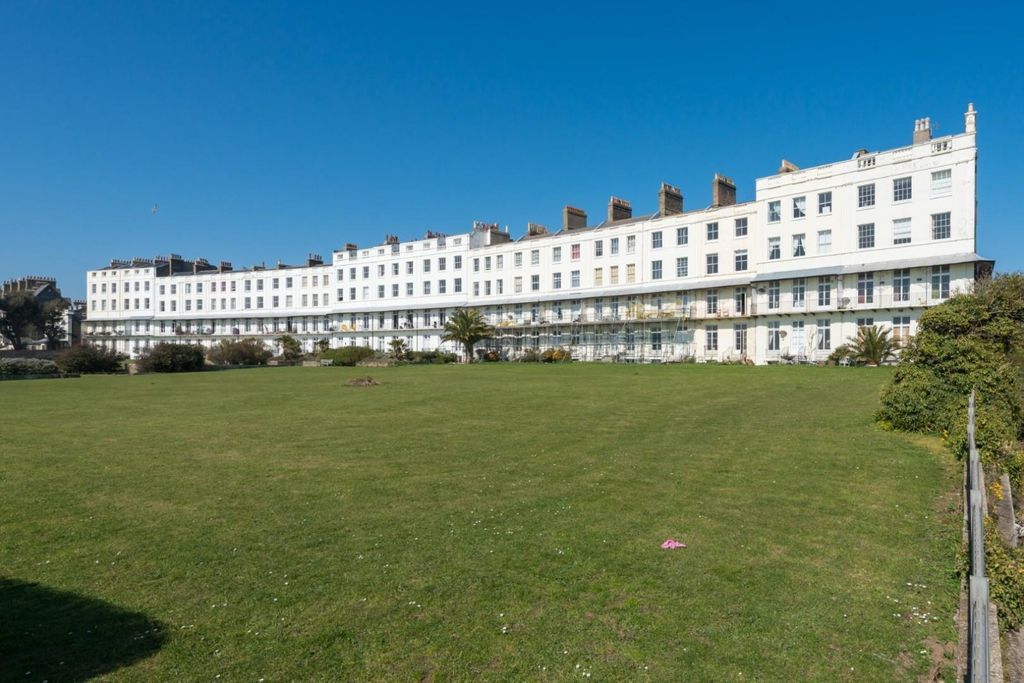 3 bed flat for sale18 Royal Crescent St. Augustines Road, Ramsgate CT11