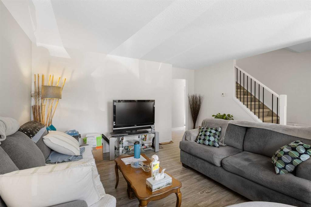 252 Templeview Way NE, Calgary, AB, T1Y 3Y9 photo 4