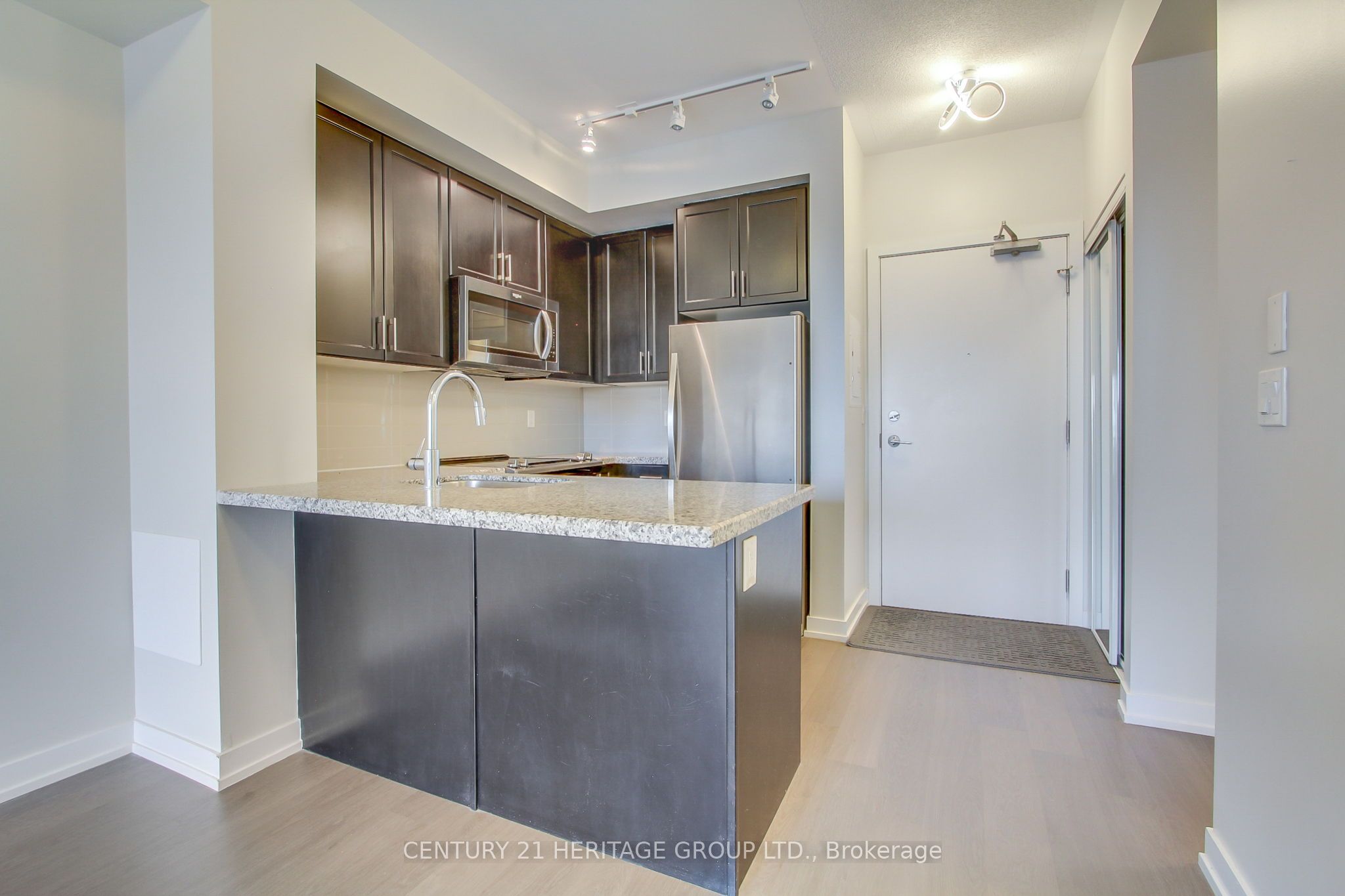 250-555 William Graham Drive, Aurora, ON, L4G 7C4 photo 5