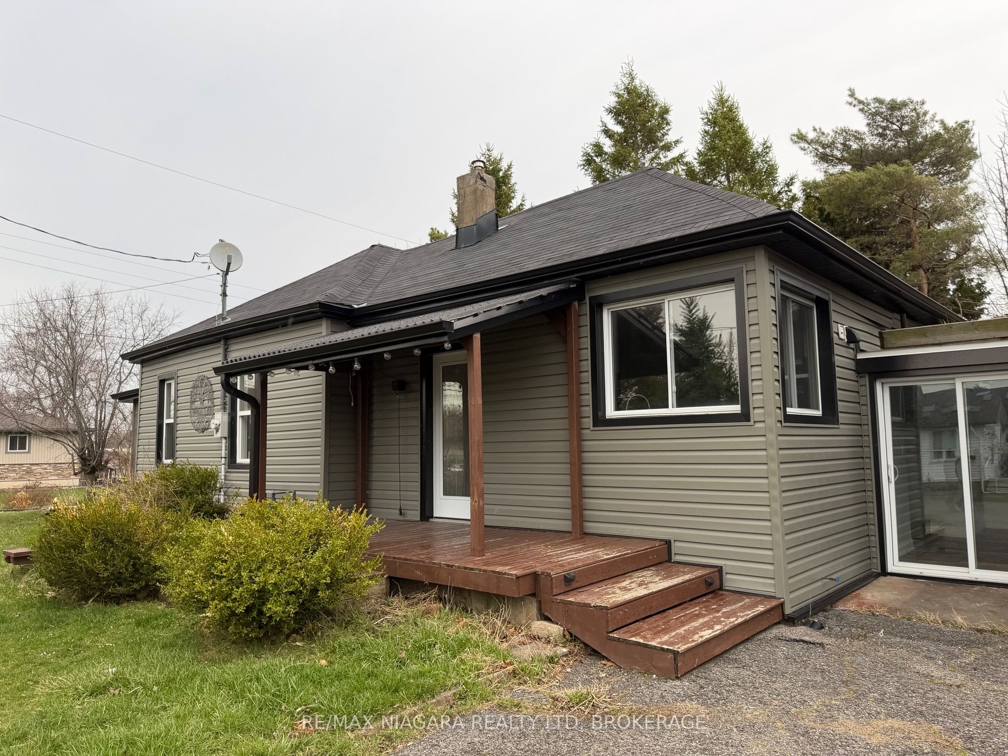 43 Marlatts Road, Thorold, ON, L2V 1N5 photo 2