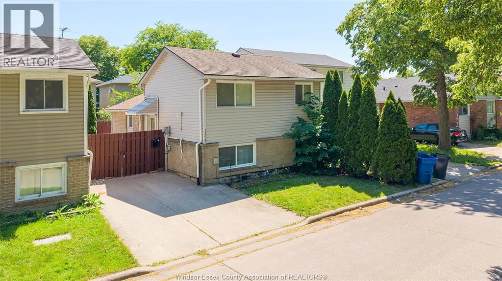 1229 Arncliffe , Windsor, ON photo 2