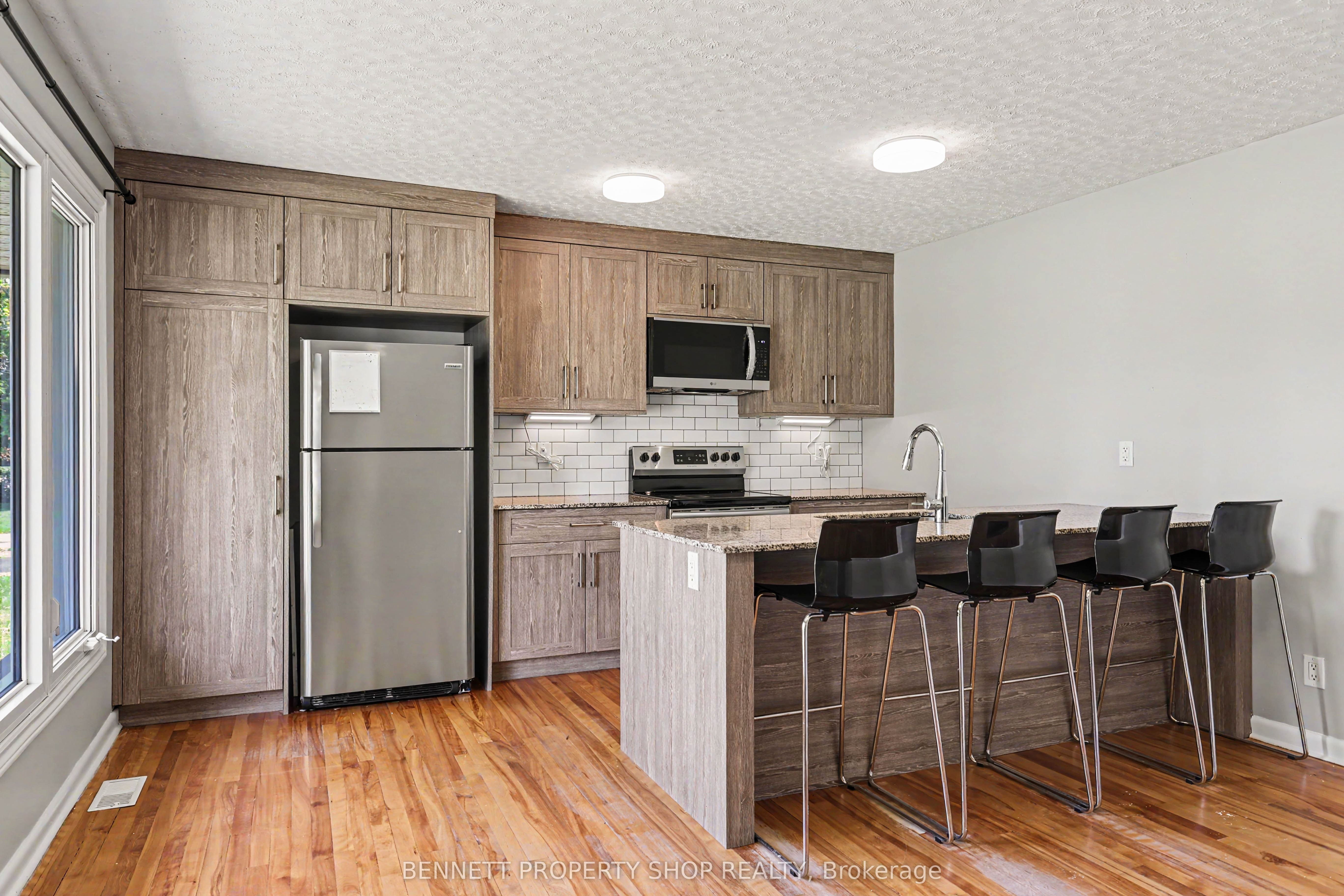 Additional image 5 of 1308 Rustic Drive, Ottawa, ON, K2C 2Y1