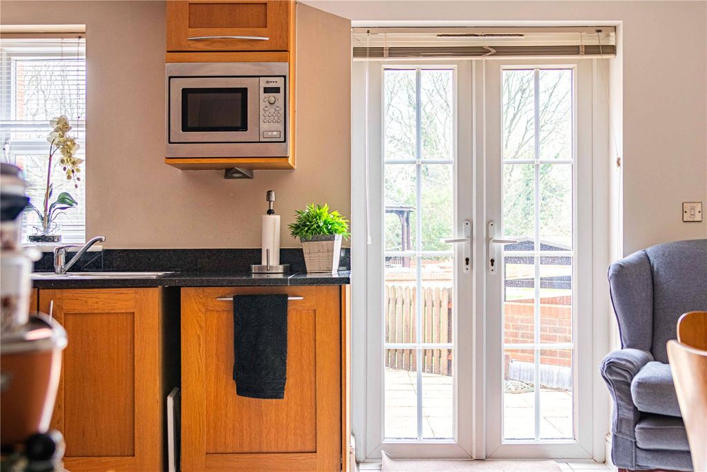 Additional image 20 of 2 bed flat for saleWatling Street, Radlett, Hertfordshire WD7