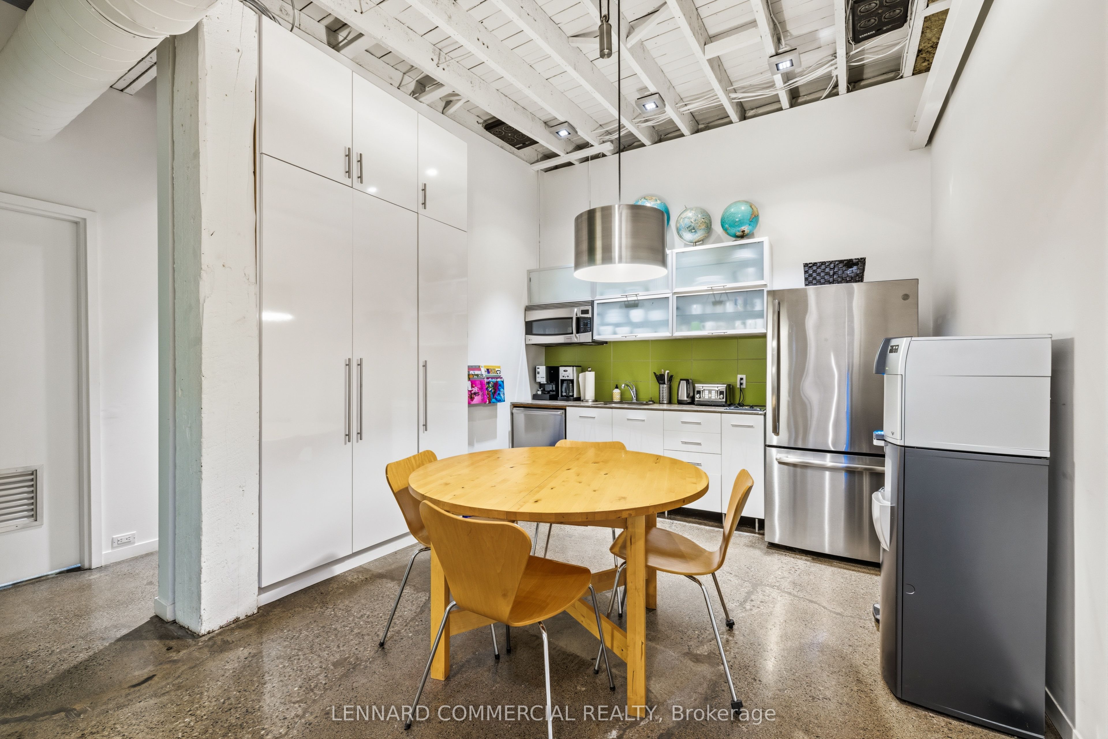 121 Logan Avenue, Toronto, ON, M4M 2M9 photo 4