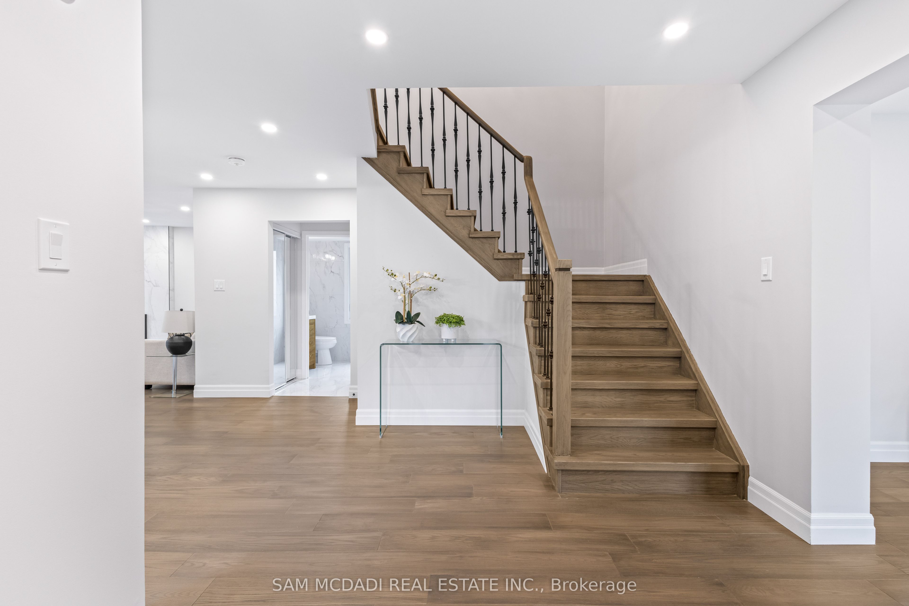 Additional image 4 of 2535 Robin Drive, Mississauga, ON, L5K 2G2