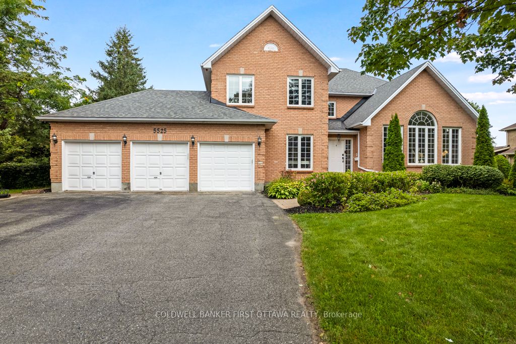 5525 Pettapiece Crescent, Ottawa, ON, K4M 1C6