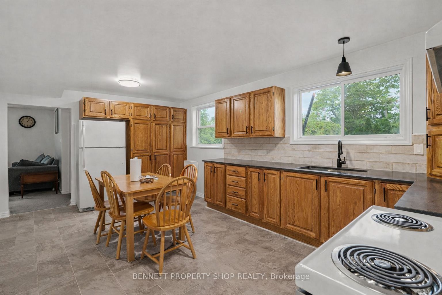 1312 Avenue R Avenue, Ottawa, ON, K1G 0B9 photo 3