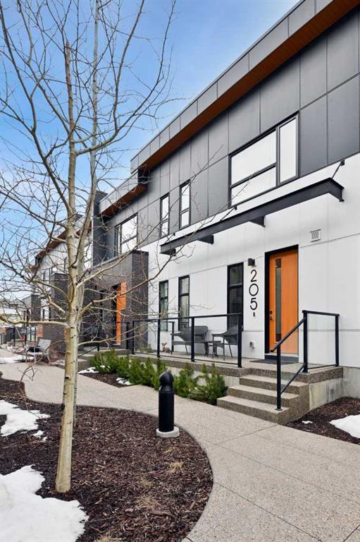 205-830 78 Street SW, Calgary, AB, T3H 6B2