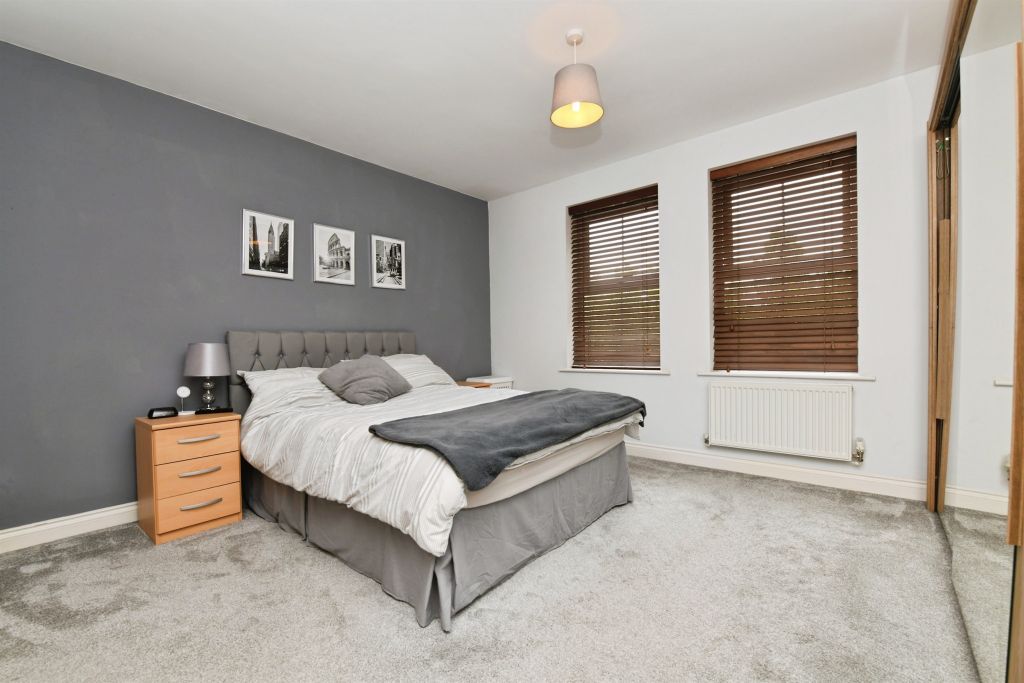 Additional image 11 of 2 bed flat for saleWeir Gardens, Rayleigh SS6