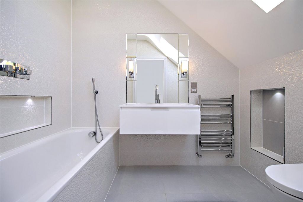 Additional image 25 of 6 bed detached house for saleSpencer Close, Radlett, Hertfordshire WD7