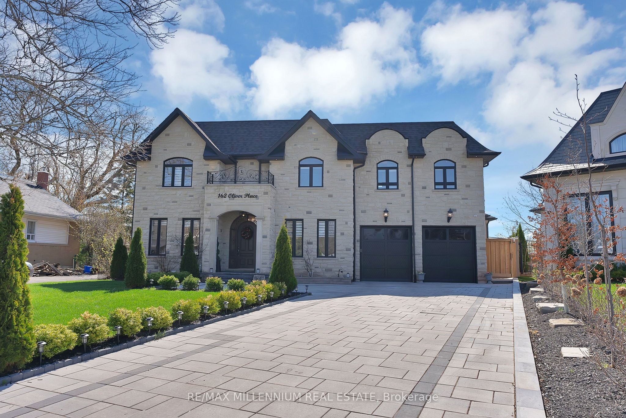 162 Oliver Place, Oakville, ON, L6H 1K8