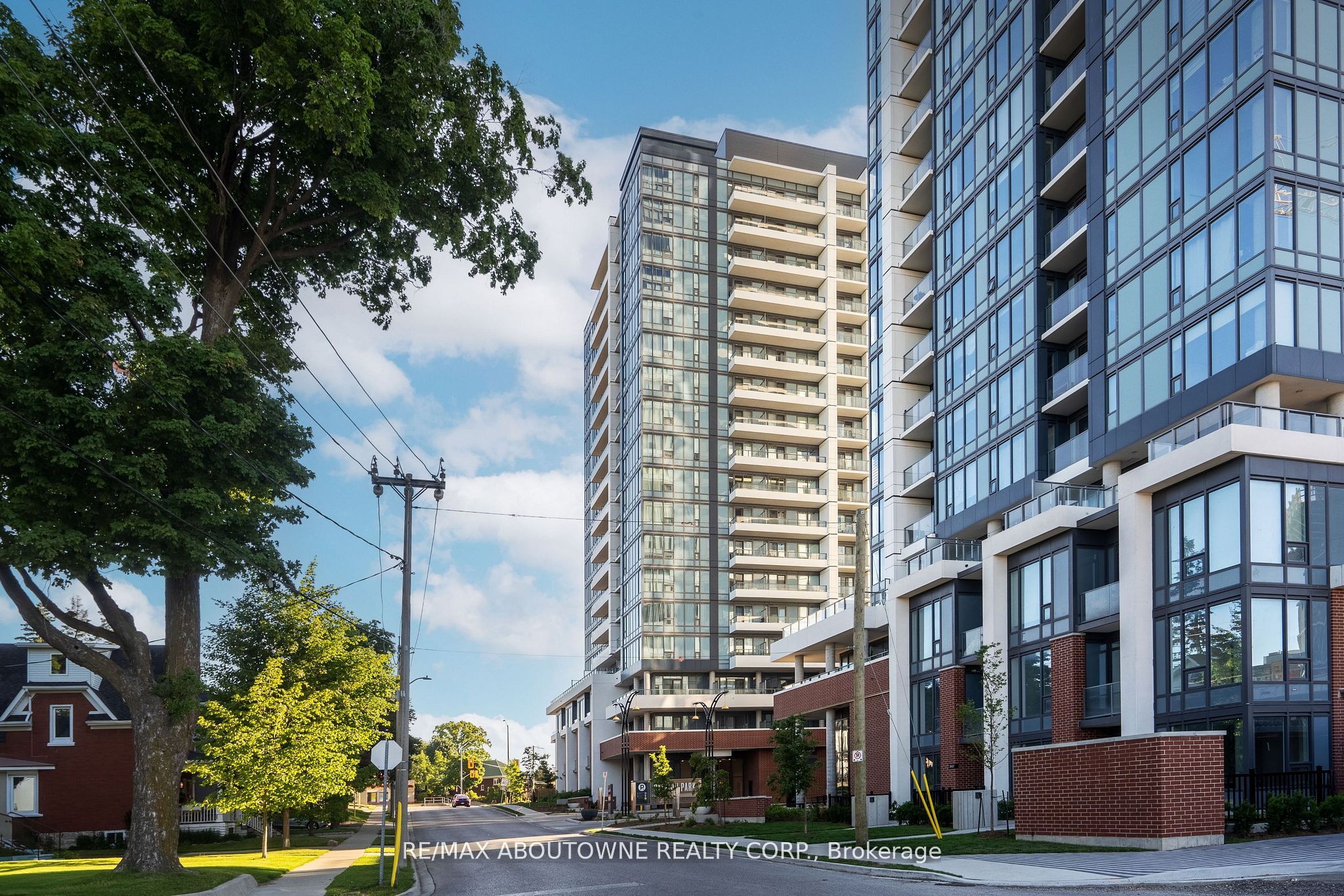 1407-5 Wellington Street S, Kitchener, ON, N2G 0E3 photo 2