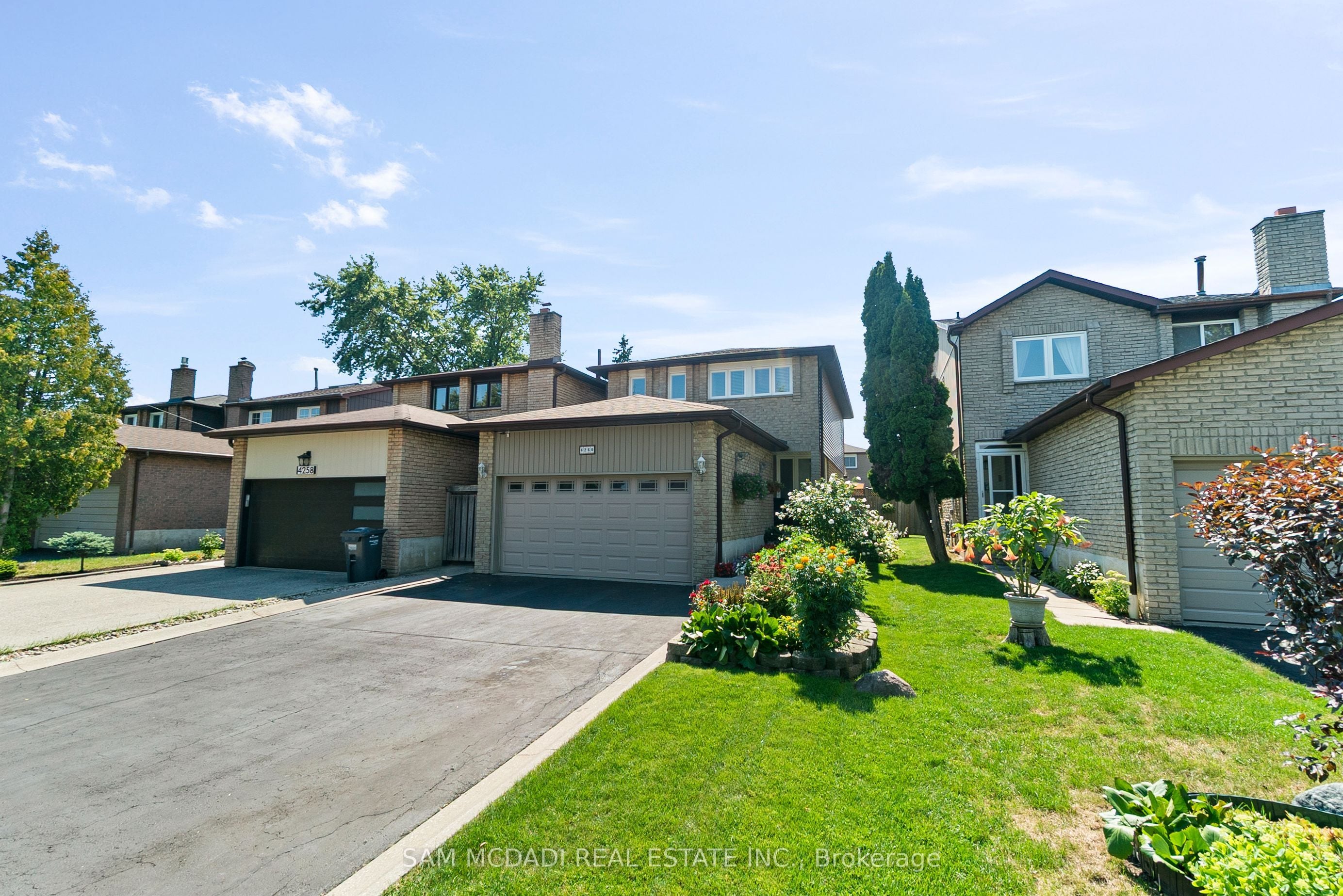 Additional image 2 of 4260 Shelby Crescent, Mississauga, ON, L4W 3N5