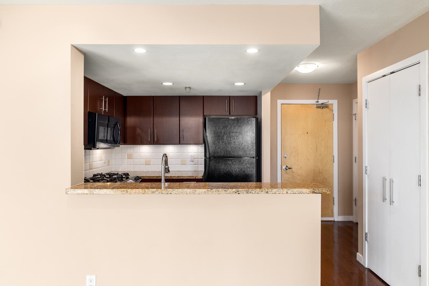 Additional image 5 of 1703-120 Milross Avenue, Vancouver, BC, V6A 4K7