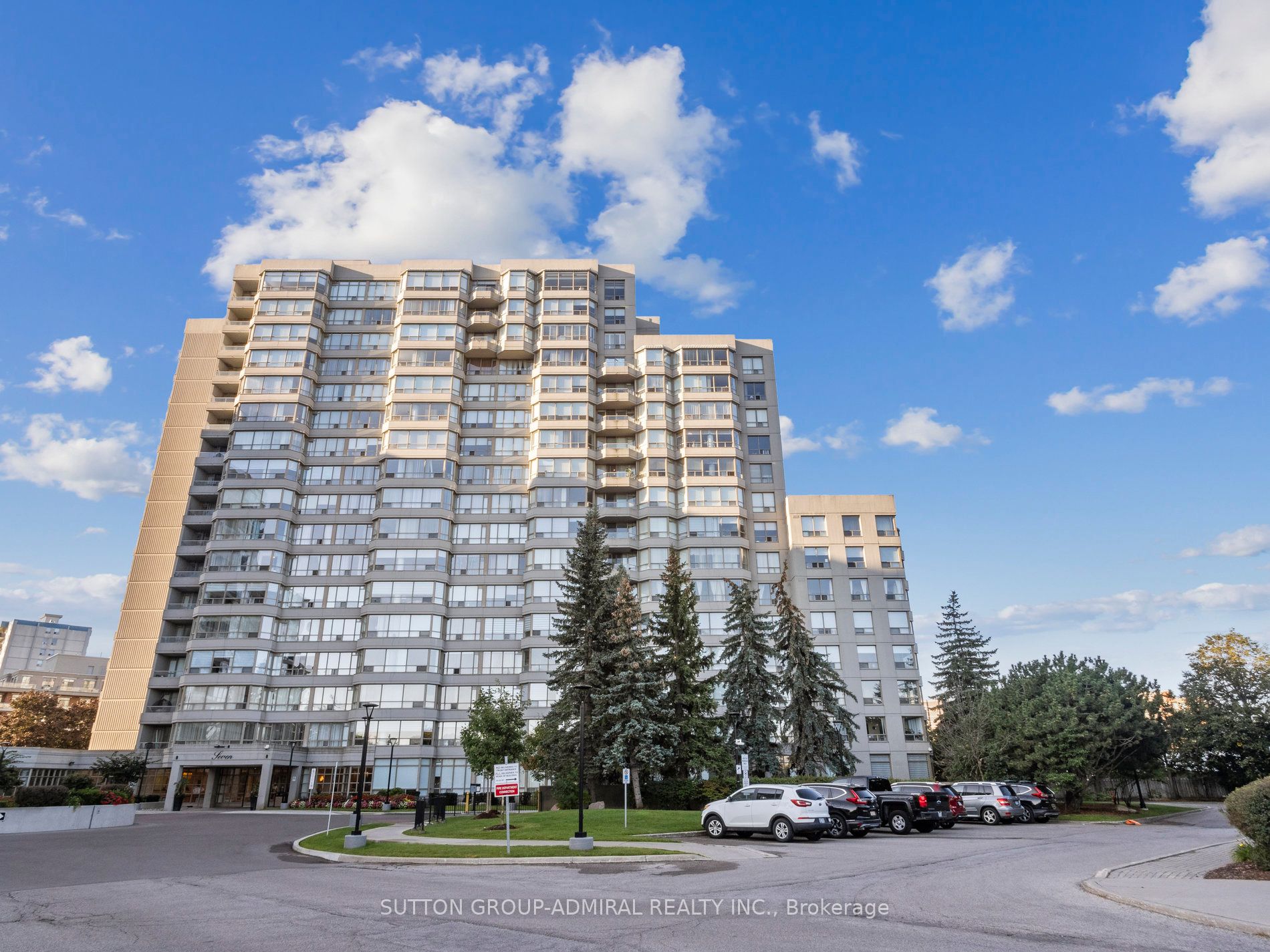 604-7 Townsgate Drive, Vaughan, ON, L4J 7Z9