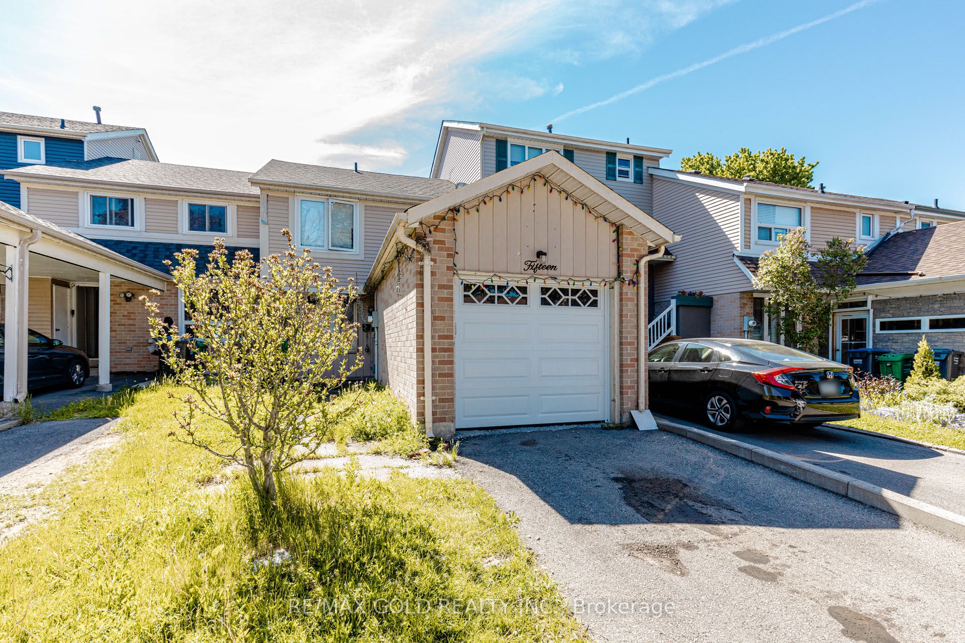 15 Courtleigh Square, Brampton, ON, L6Z 1J2 photo 4