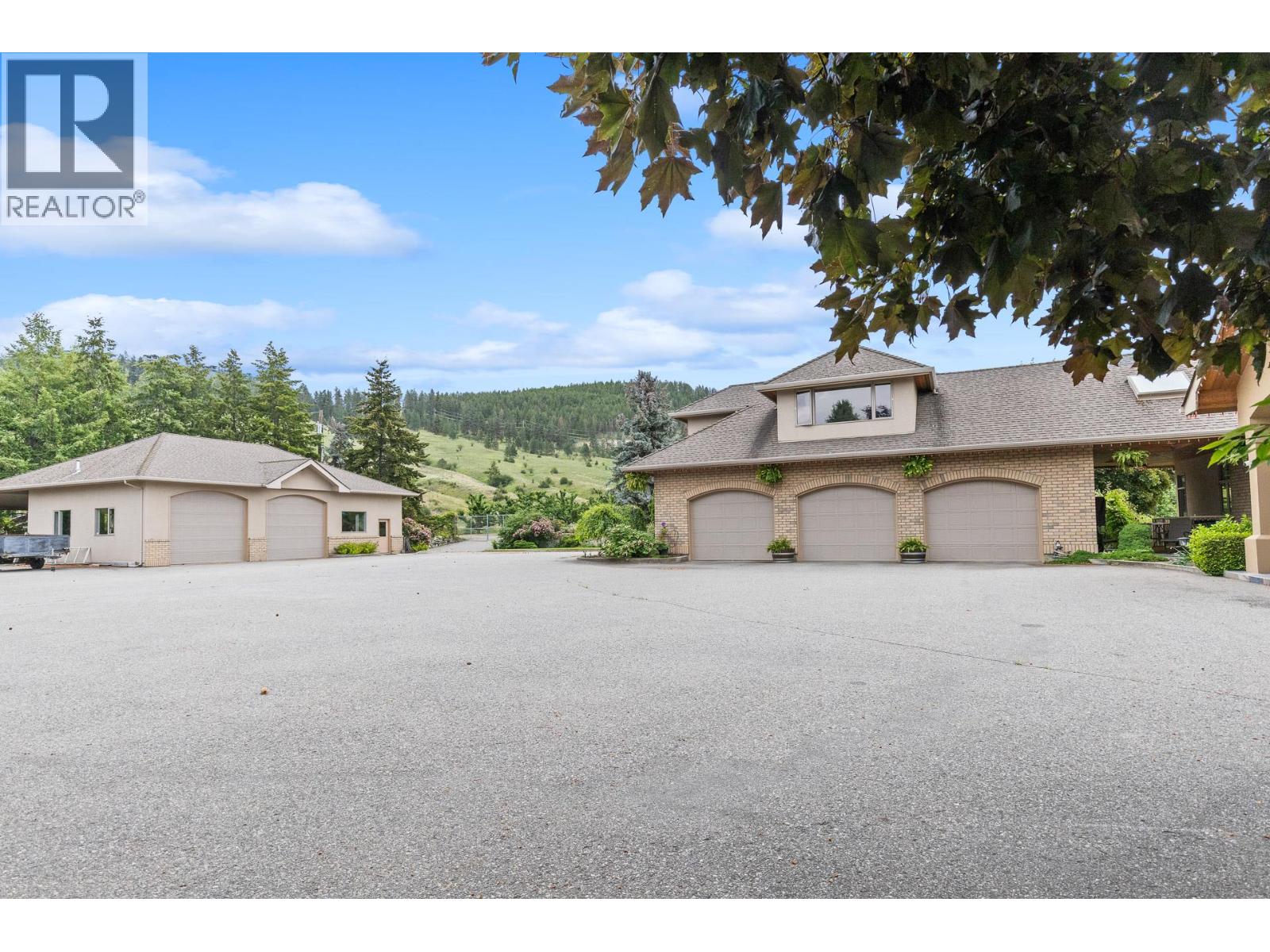 1145 Mckenzie Road, Kelowna, BC, V1P1C3 photo 2