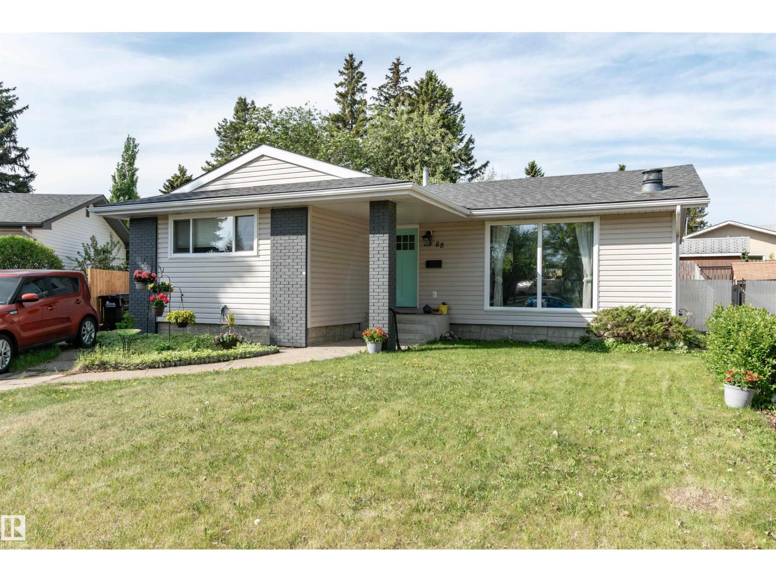 88 Circlewood Drive, Sherwood Park, AB, T8A0K7