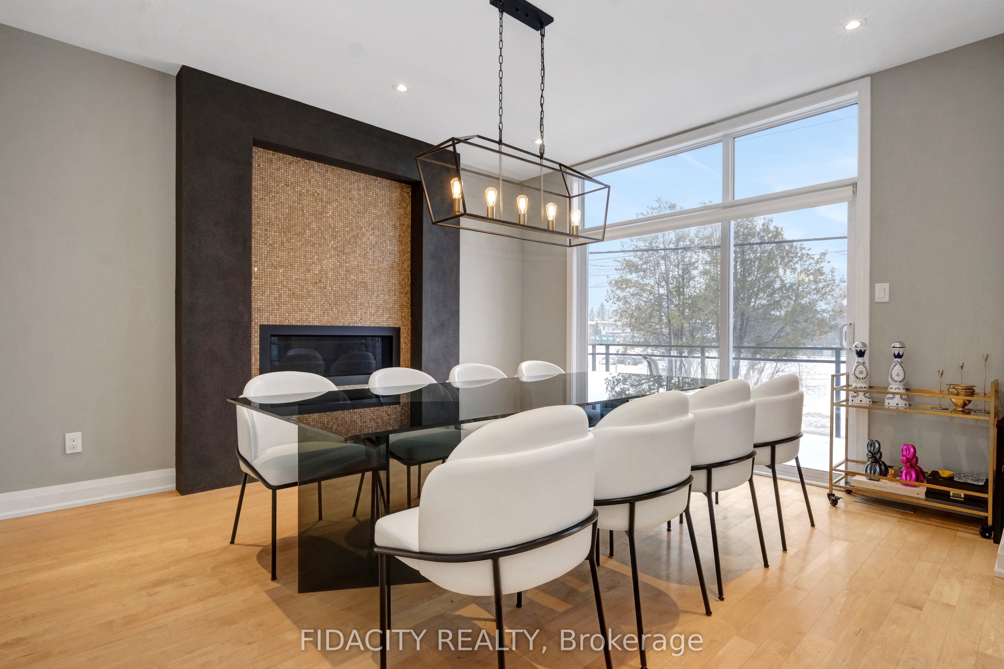 376 C Wilmont Avenue, Ottawa, ON, K2A 0B1 photo 3