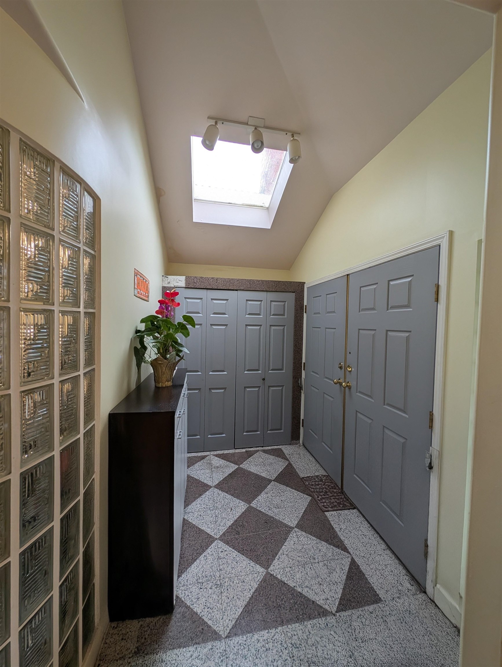 Additional image 2 of 2935 17th Avenue E, Vancouver, BC, V5M 2N4