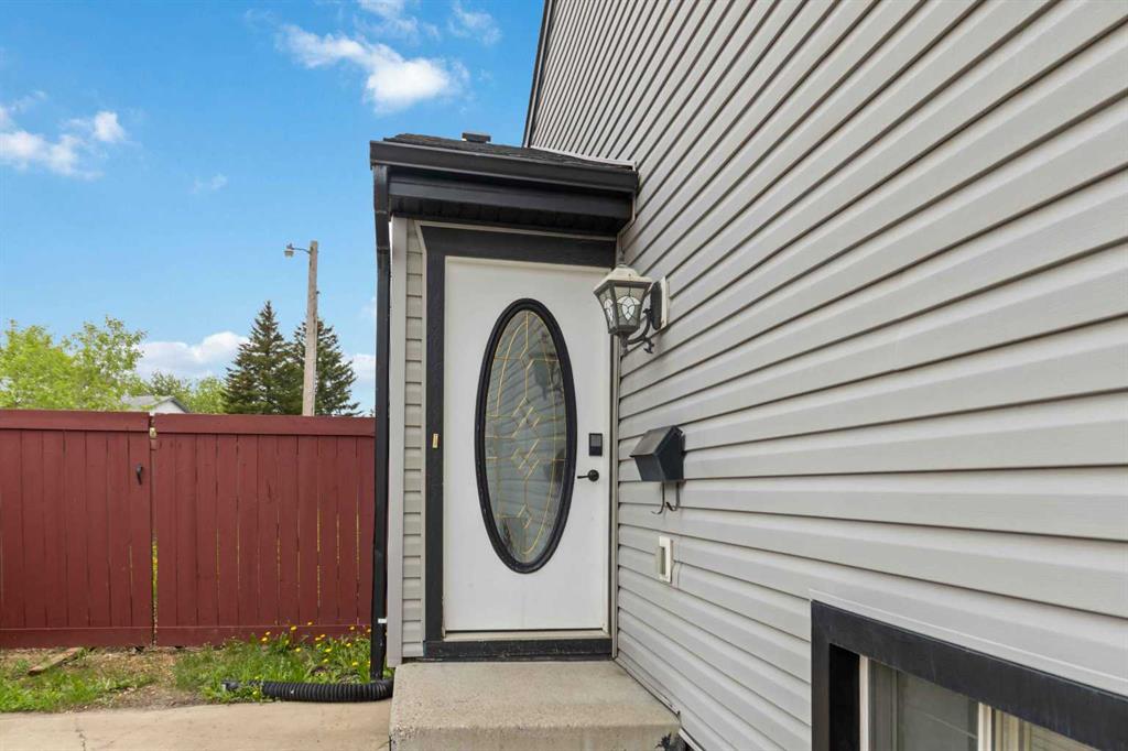 Additional image 2 of 202 Bird Crescent, Fort Mcmurray, AB, T9H 4T3