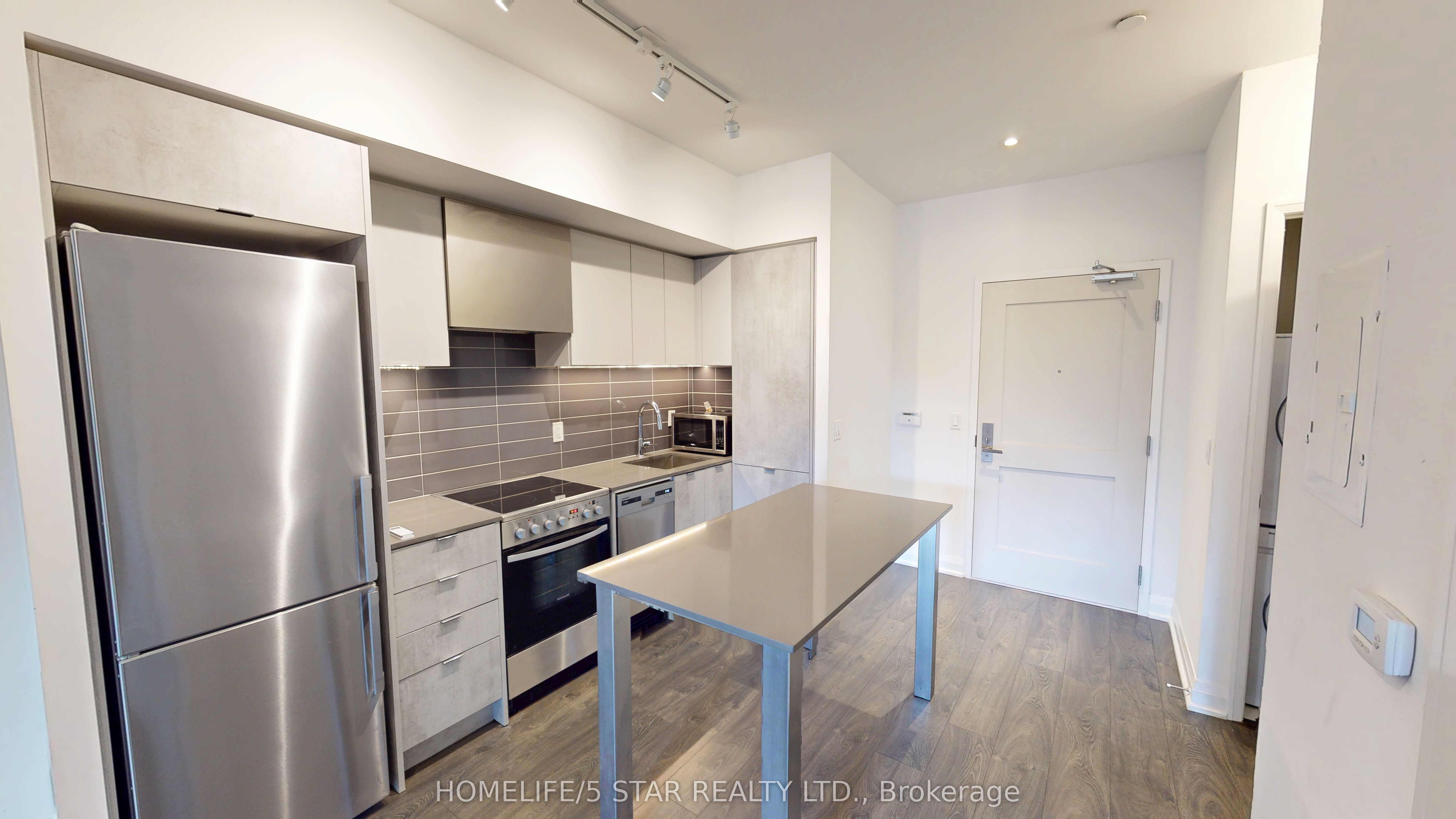215-26 Gibbs Road, Toronto, ON, M9B 0E3 photo 4