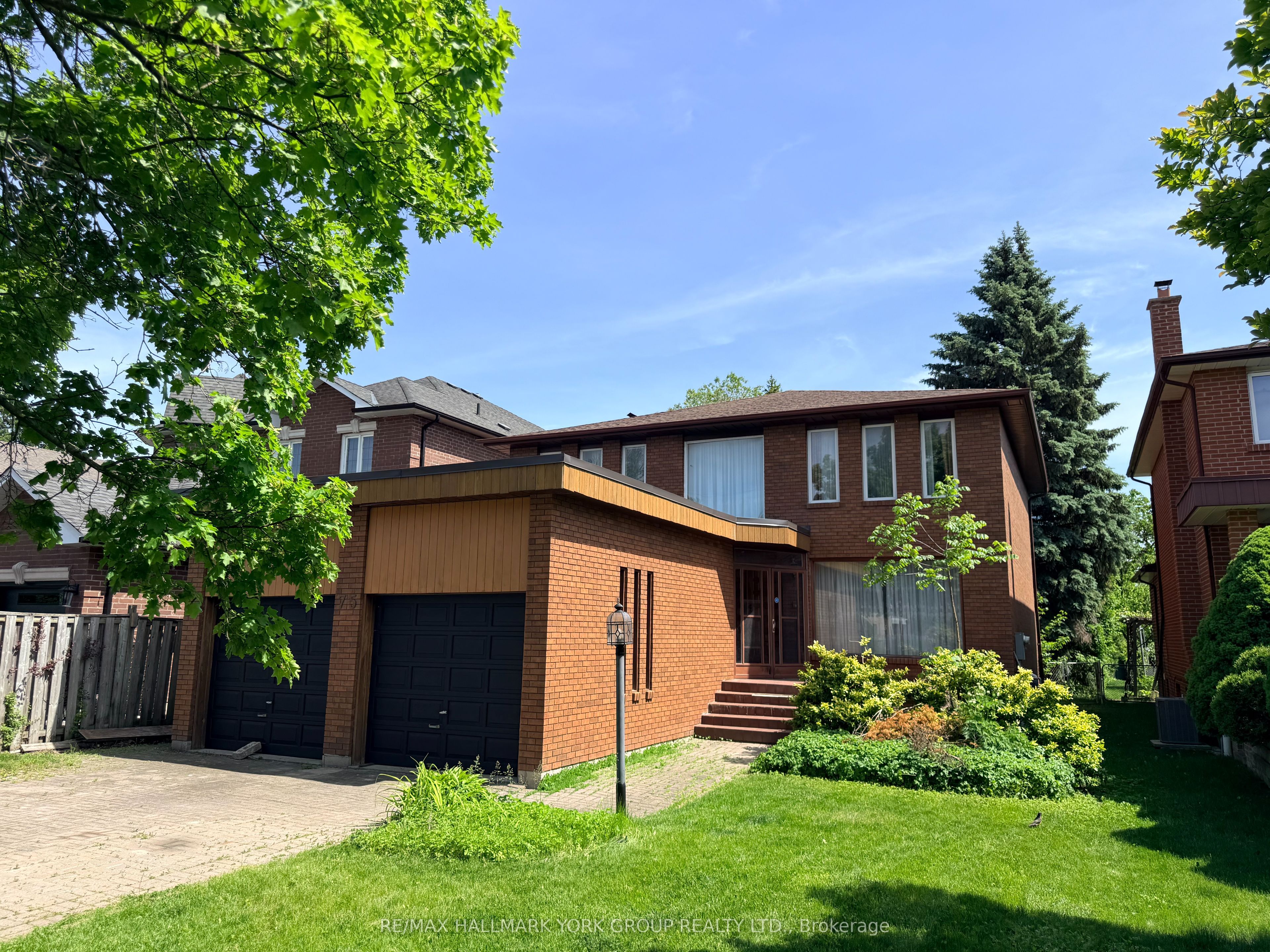 75 Spruce Avenue, Richmond Hill, ON, L4C 6V9