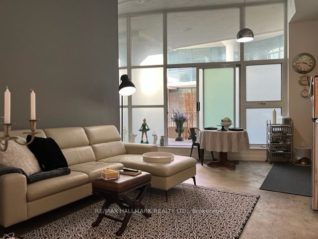 1060-155 Dalhousie Street, Toronto, ON, M5B 2P7 photo 2