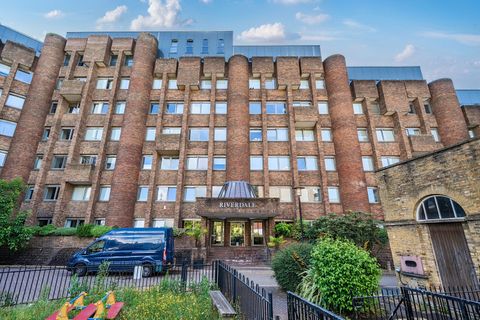 Molesworth Street, Lewisham, London SE13, Studio to rent