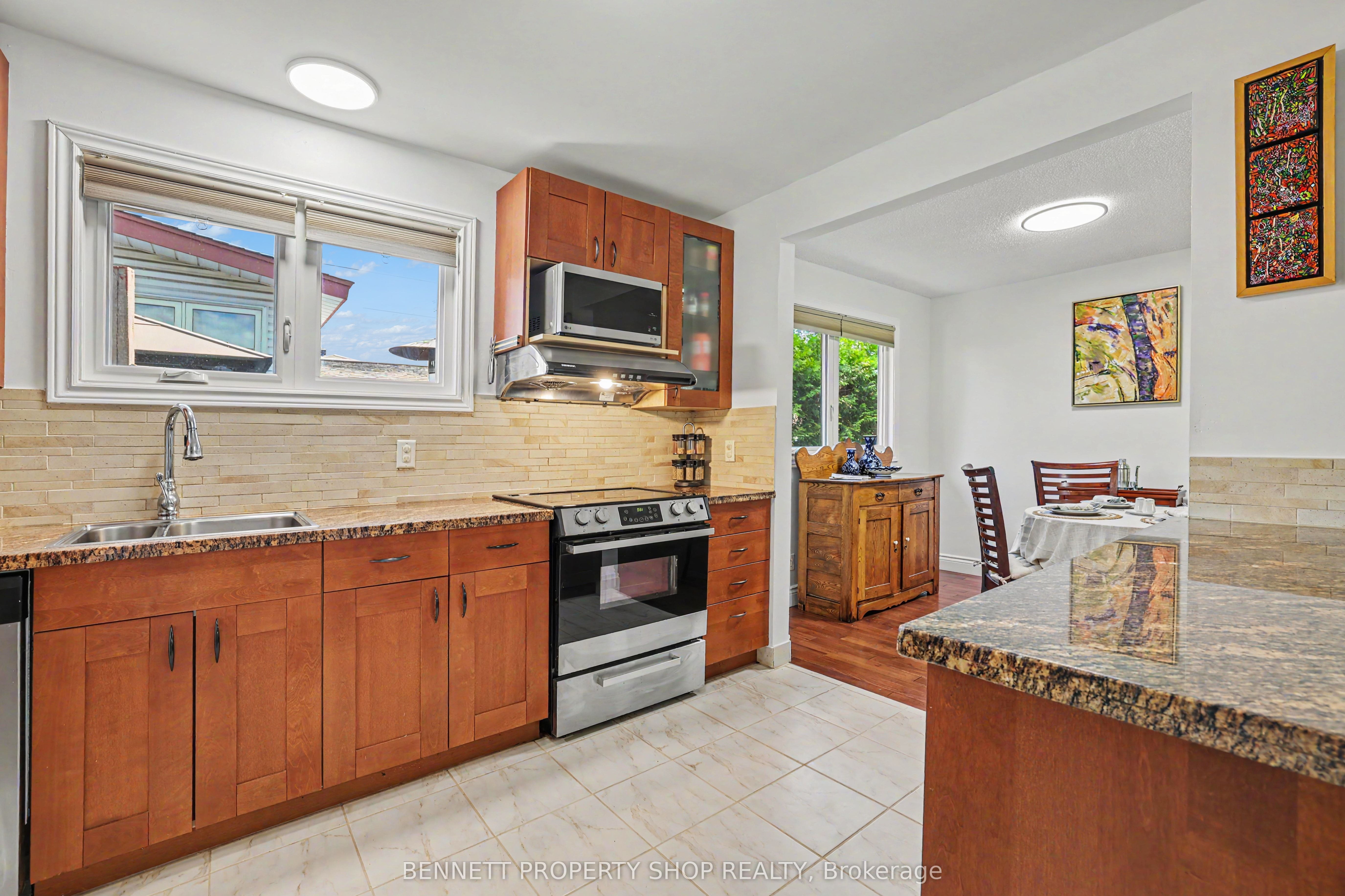 Additional image 5 of 2736 Stone Crescent, Ottawa, ON, K2H 6Z1