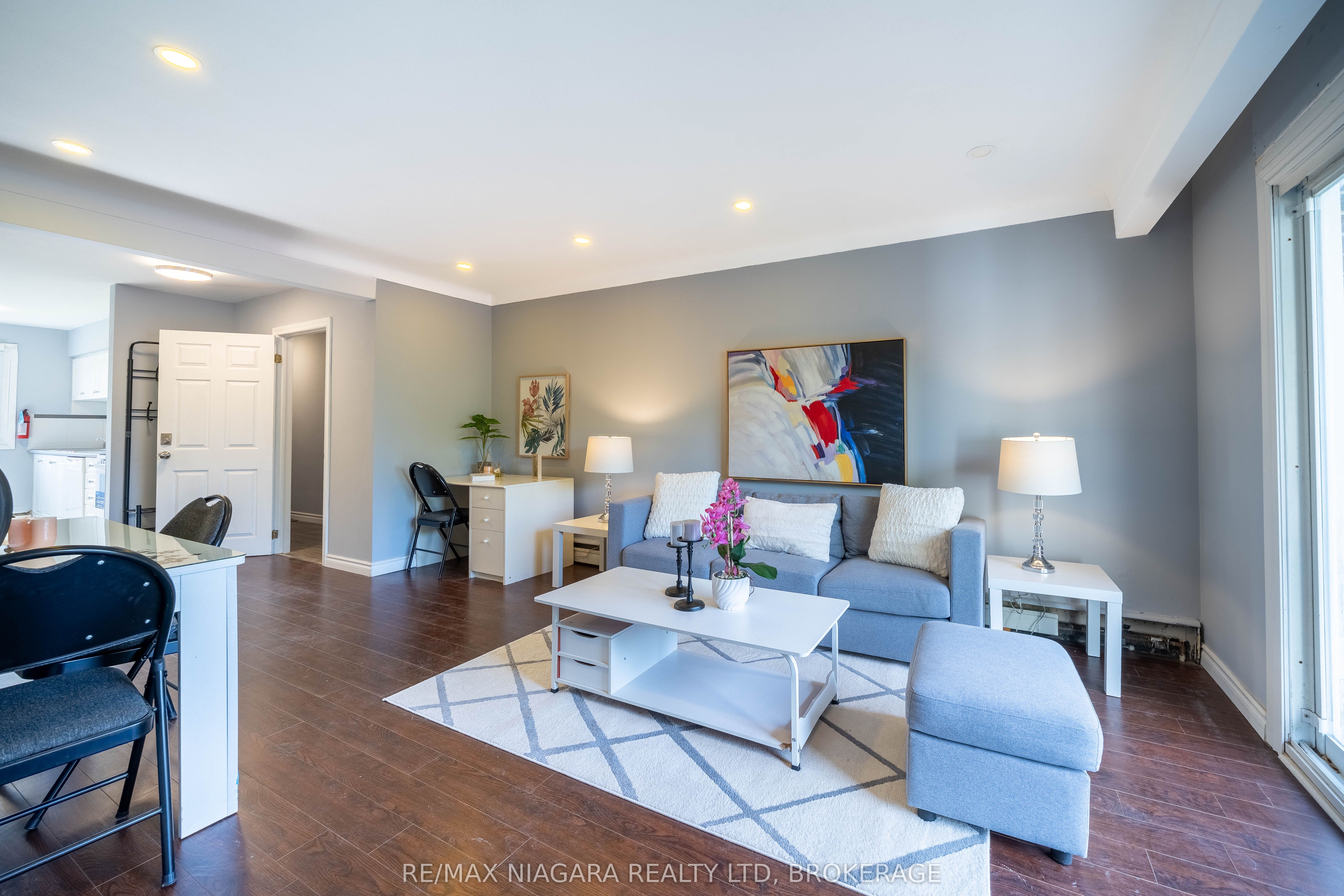 293-295 Glenridge Avenue, St. Catharines, ON, L2T 3K5 photo 4