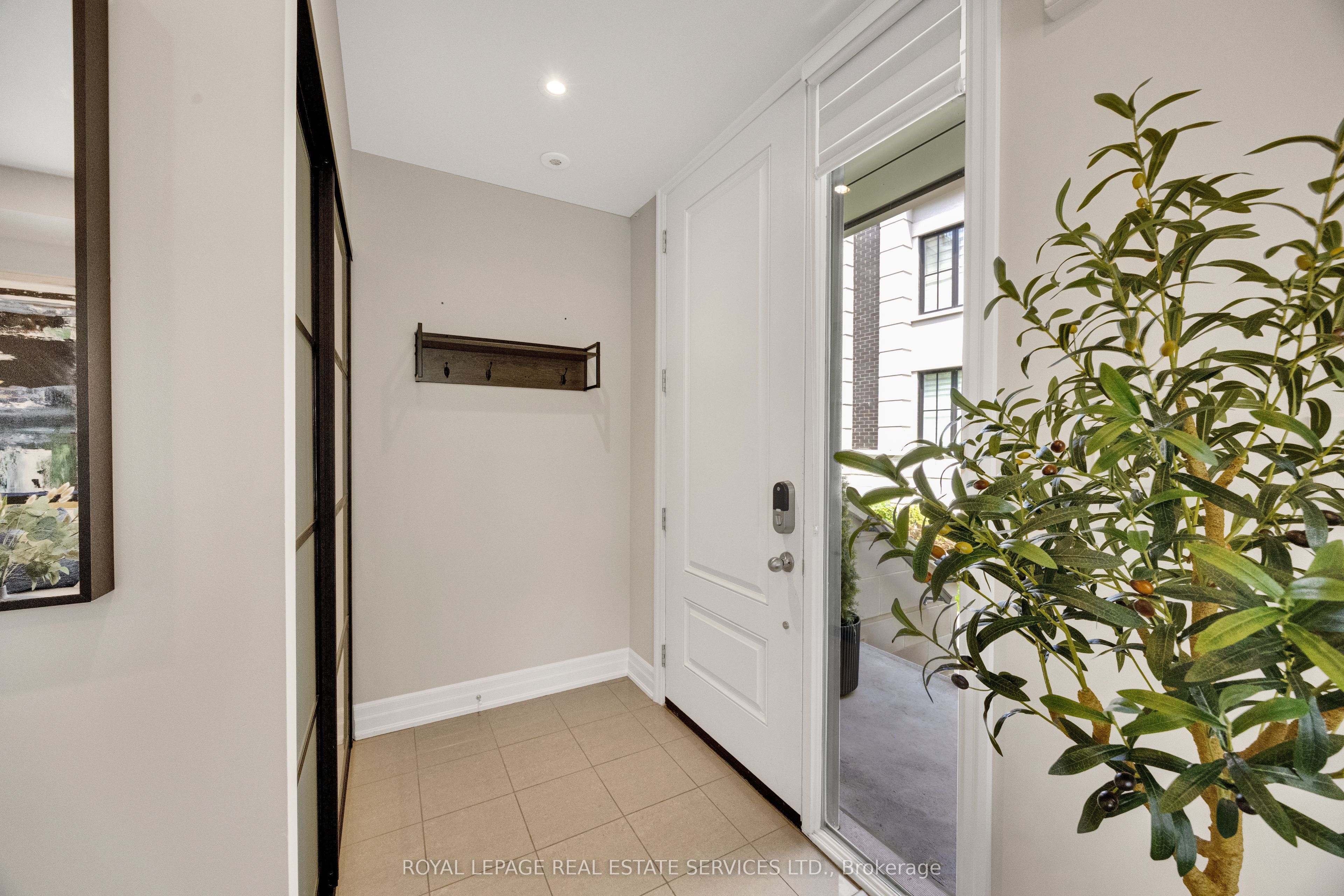 Additional image 5 of 301-1195 Gooseberry Lane, Mississauga, ON, L5G 0B7