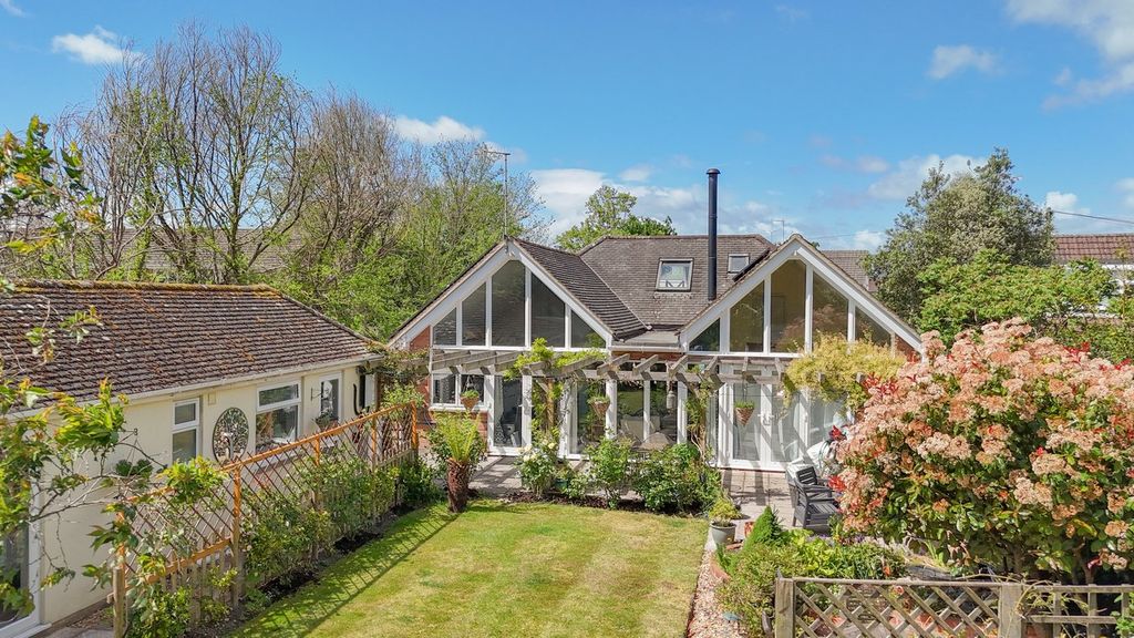 3 bed chalet for saleEastfield Lane, Ringwood BH24
