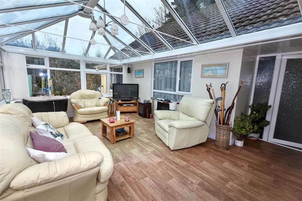 Additional image 3 of 4 bed detached bungalow for salePark Road, Redruth TR15
