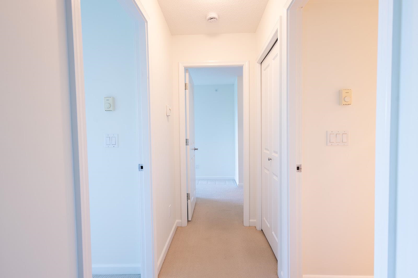 807-6611 Southoaks Crescent, Burnaby, BC, V5E 4L5 photo 5