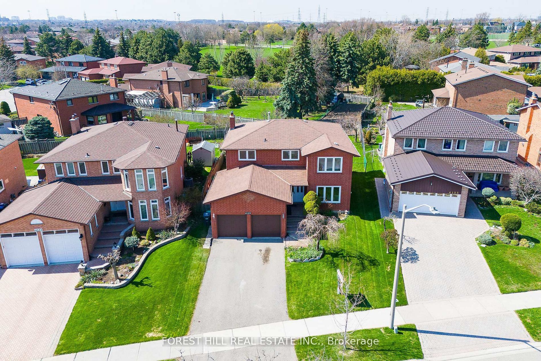 4129 Molly Avenue, Mississauga, ON, L4Z 1E3