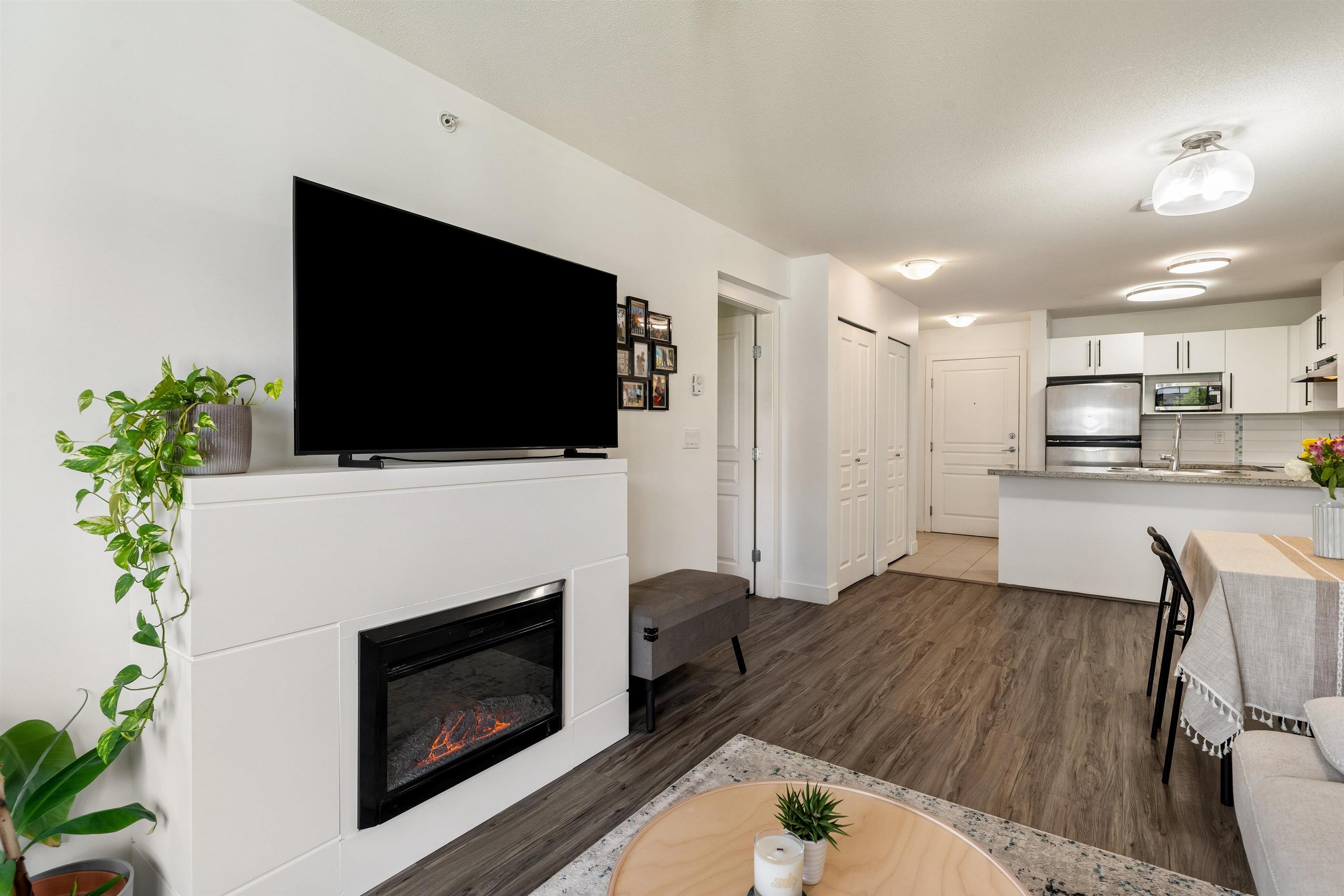 408-2088 Beta Avenue, Burnaby, BC, V5C 0C8 photo 3