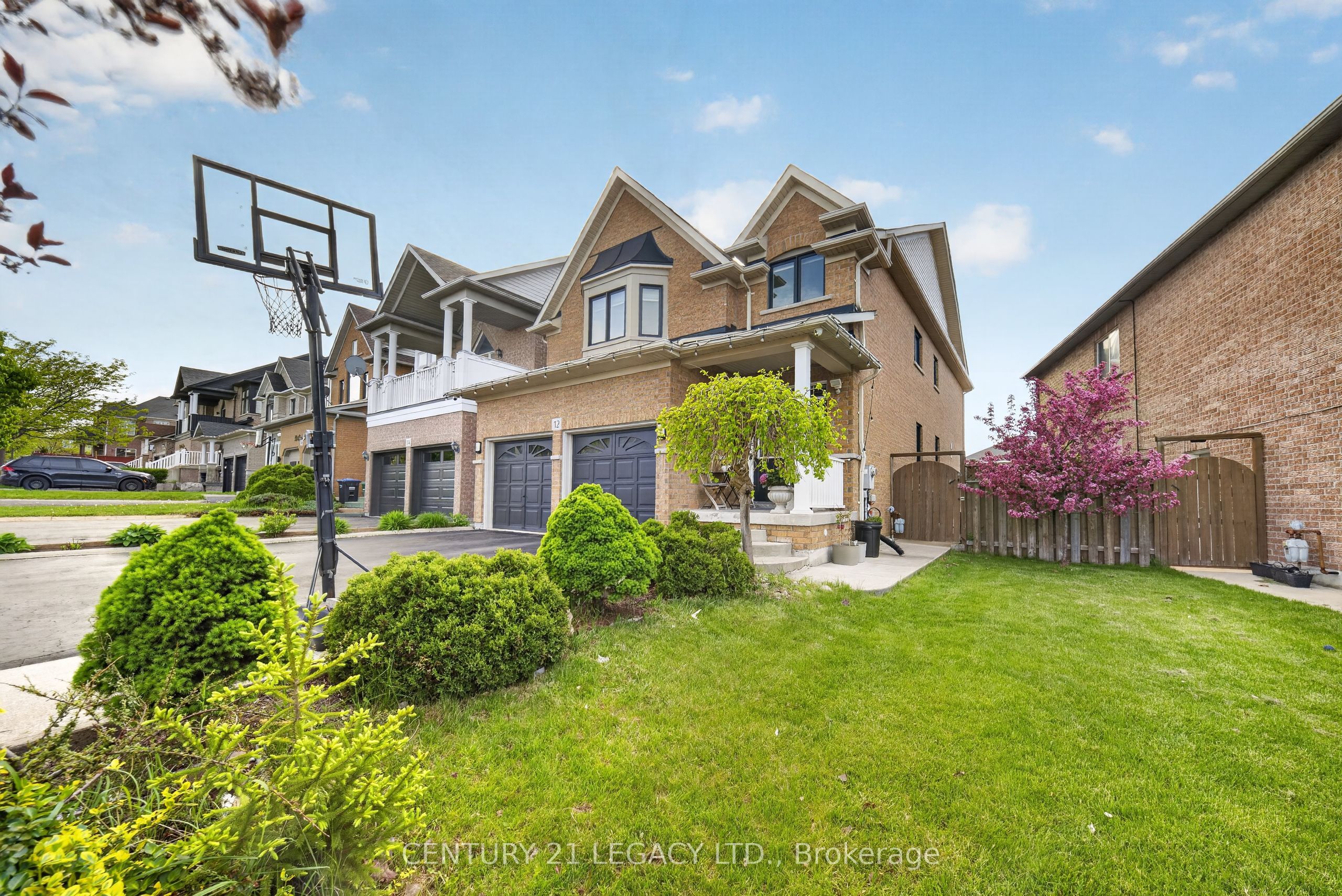 12 Aria Lane, Brampton, ON, L6S 6J5 photo 2