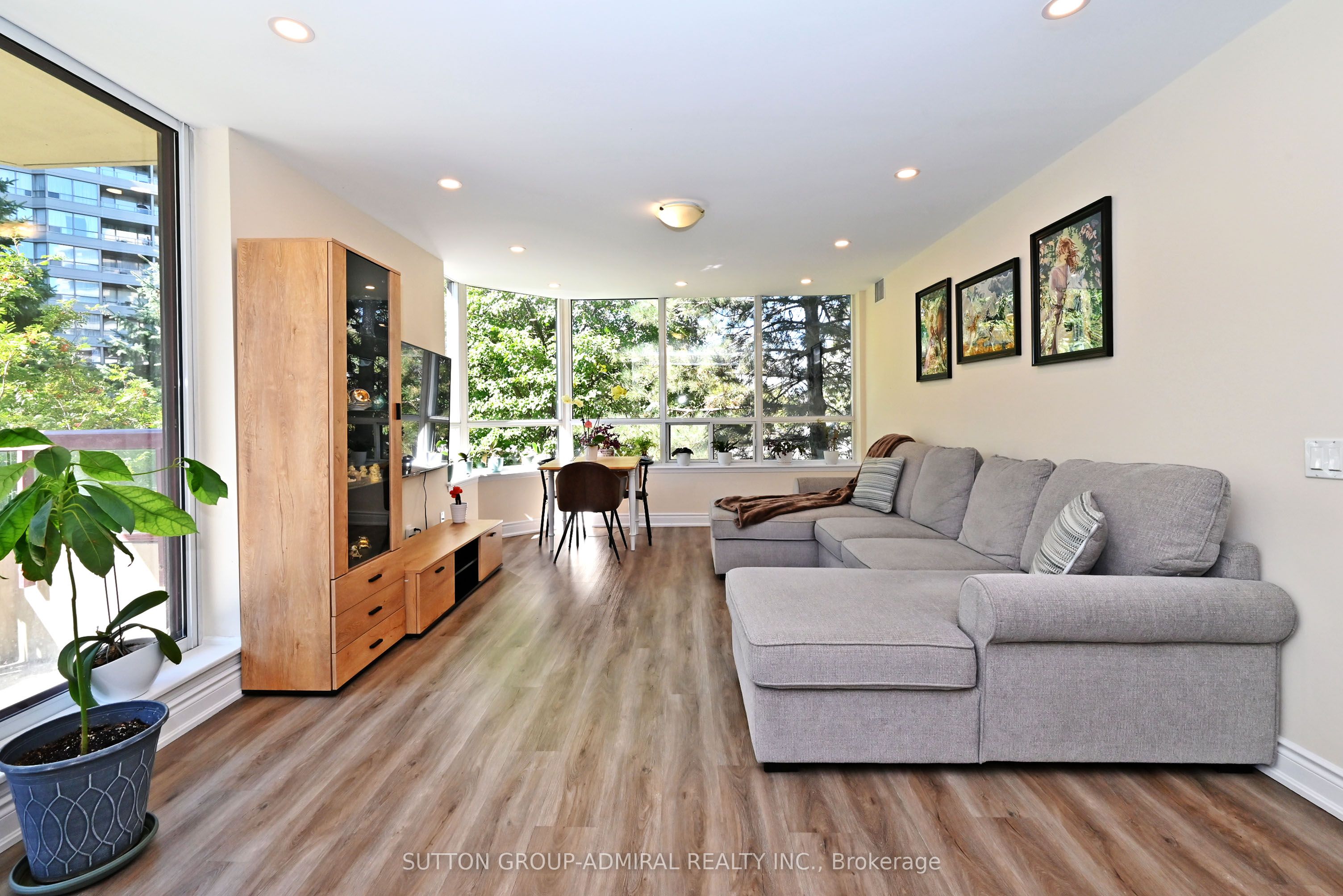 203-91 Townsgate Drive, Vaughan, ON, L4J 8E8 photo 5