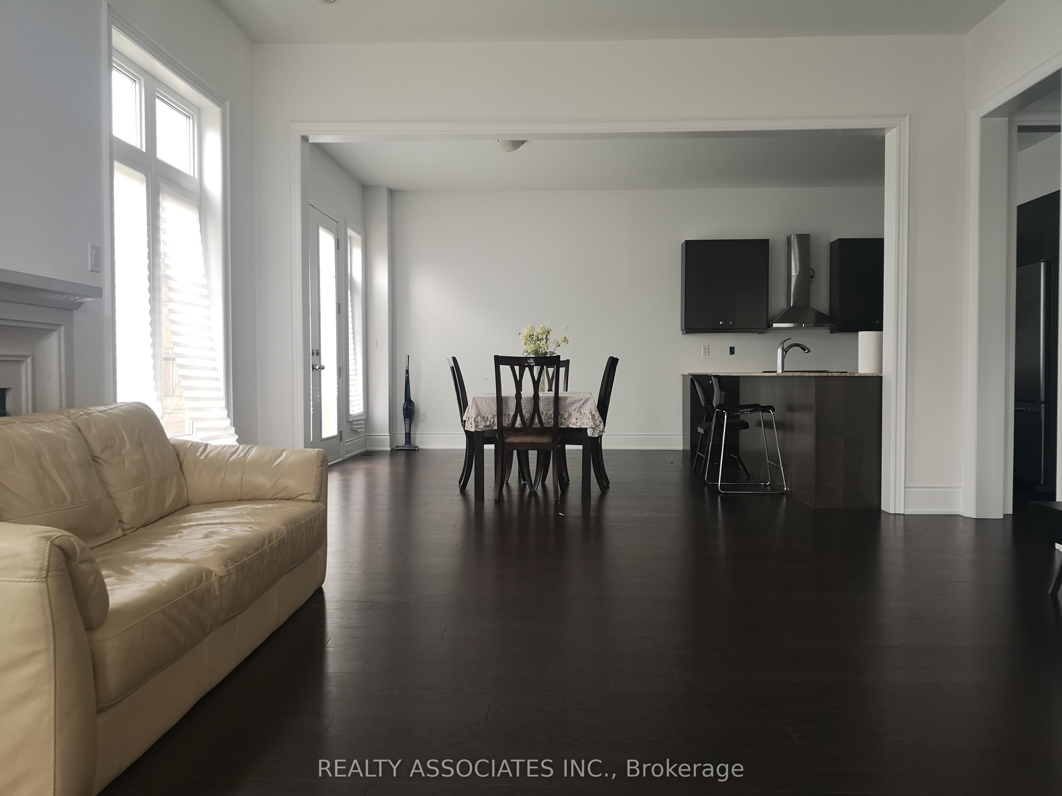 241 Stormont Trail, Vaughan, ON, L4H 4P6 photo 4