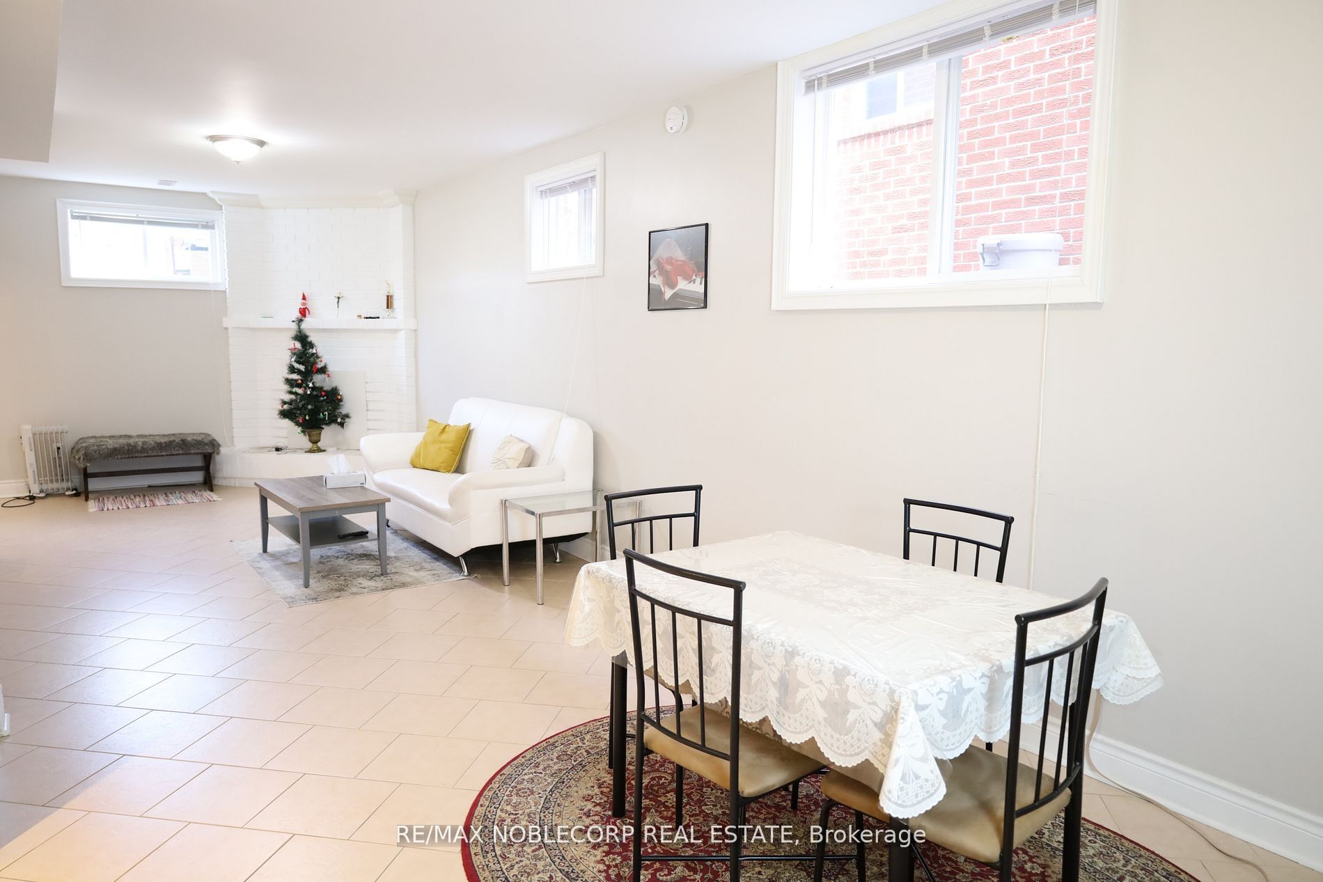Lower-5 Twinberry Crescent, Vaughan, ON, L4L 3X5 photo 5