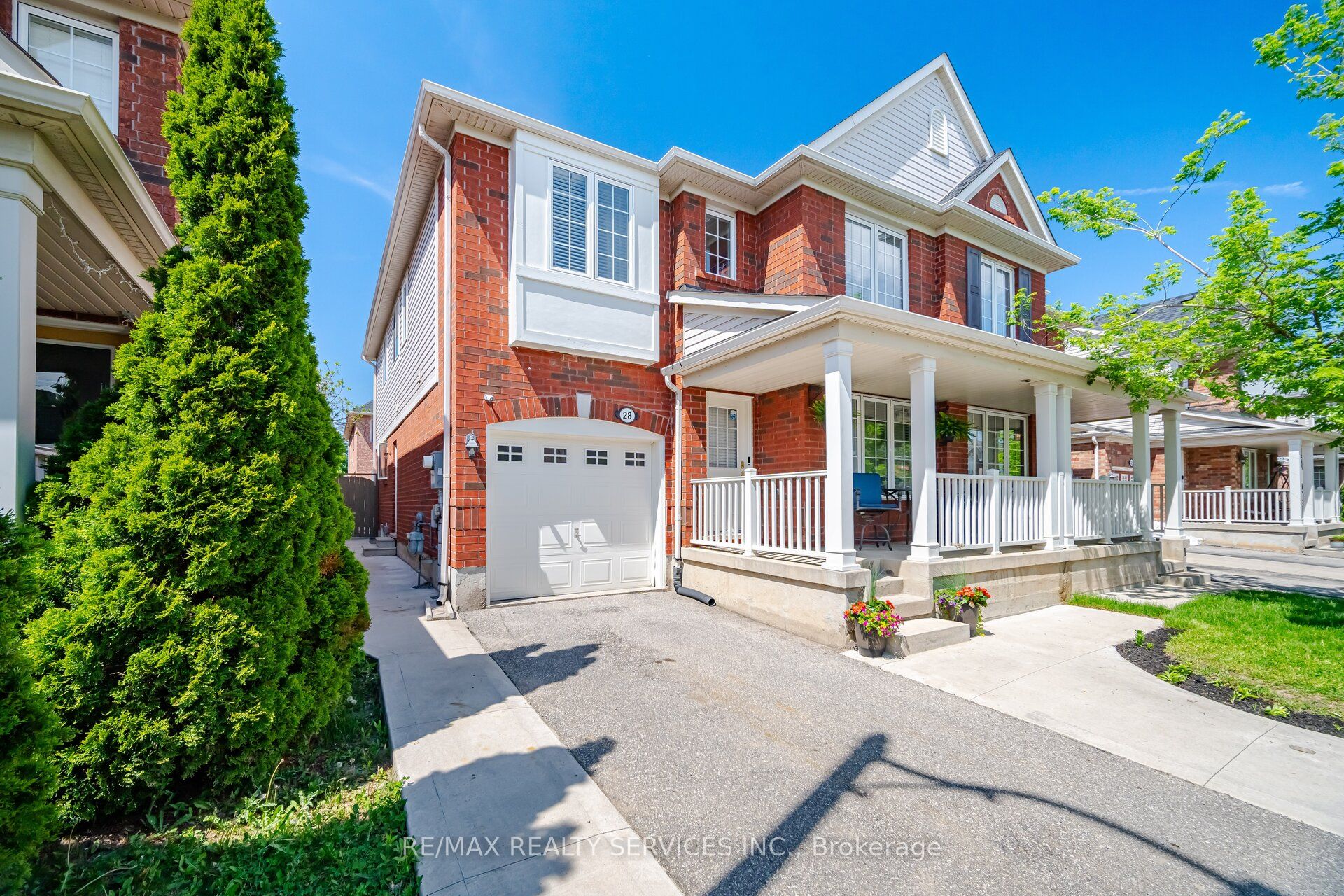28 Ponymeadow Way, Brampton, ON, L6X 0M3 photo 2