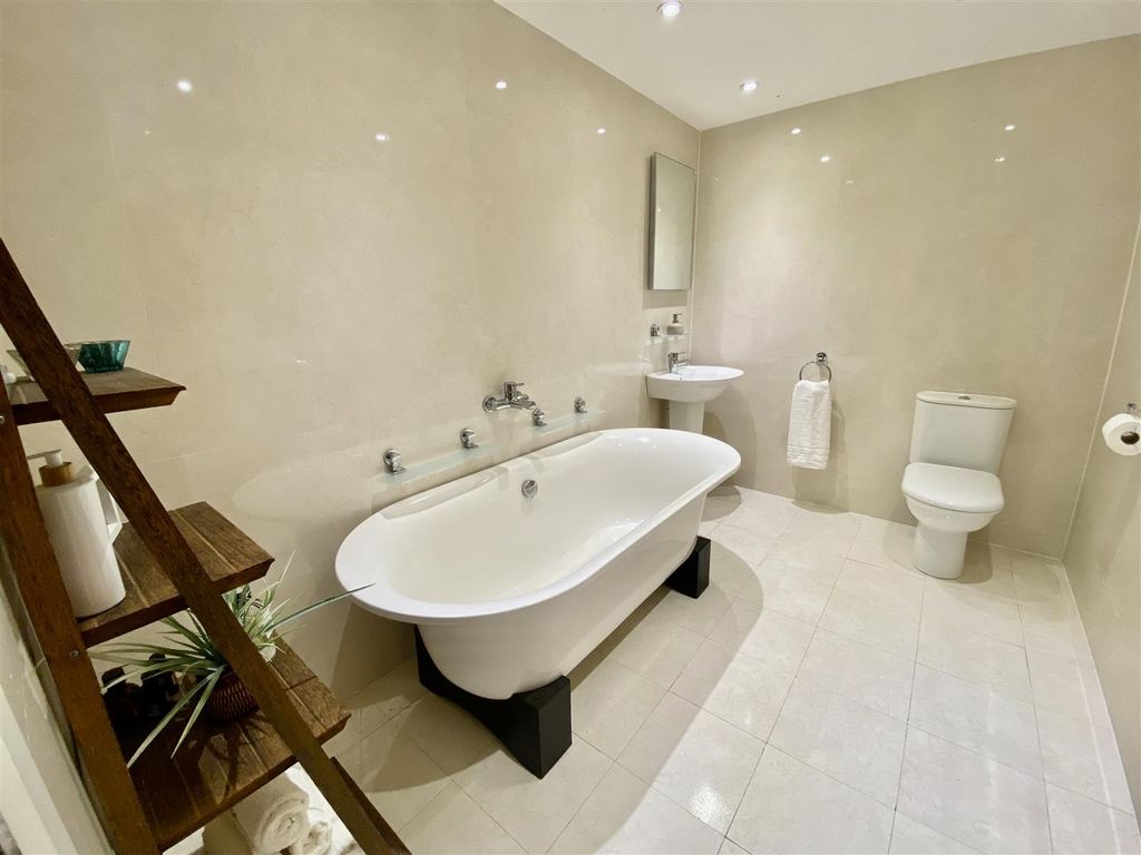 Additional image 15 of 5 bed town house for saleVictoria Parade, Pwllheli LL53