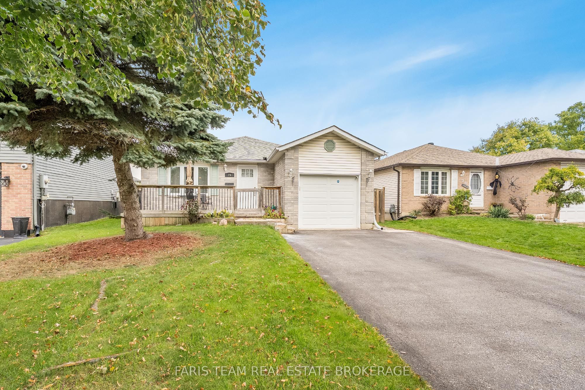 24 Laurie Crescent, Barrie, ON, L4M 6C7 photo 2