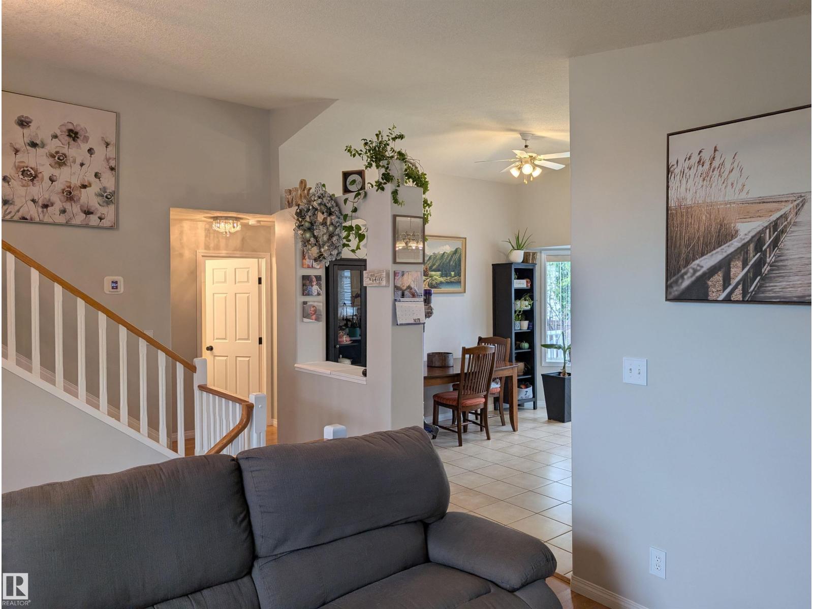 1113 Hermitage Road NW, Edmonton, AB, T5A5B8 photo 4