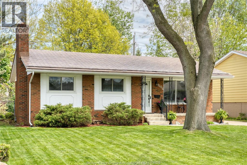 1204 Sumach , Windsor, ON, N8S2S4