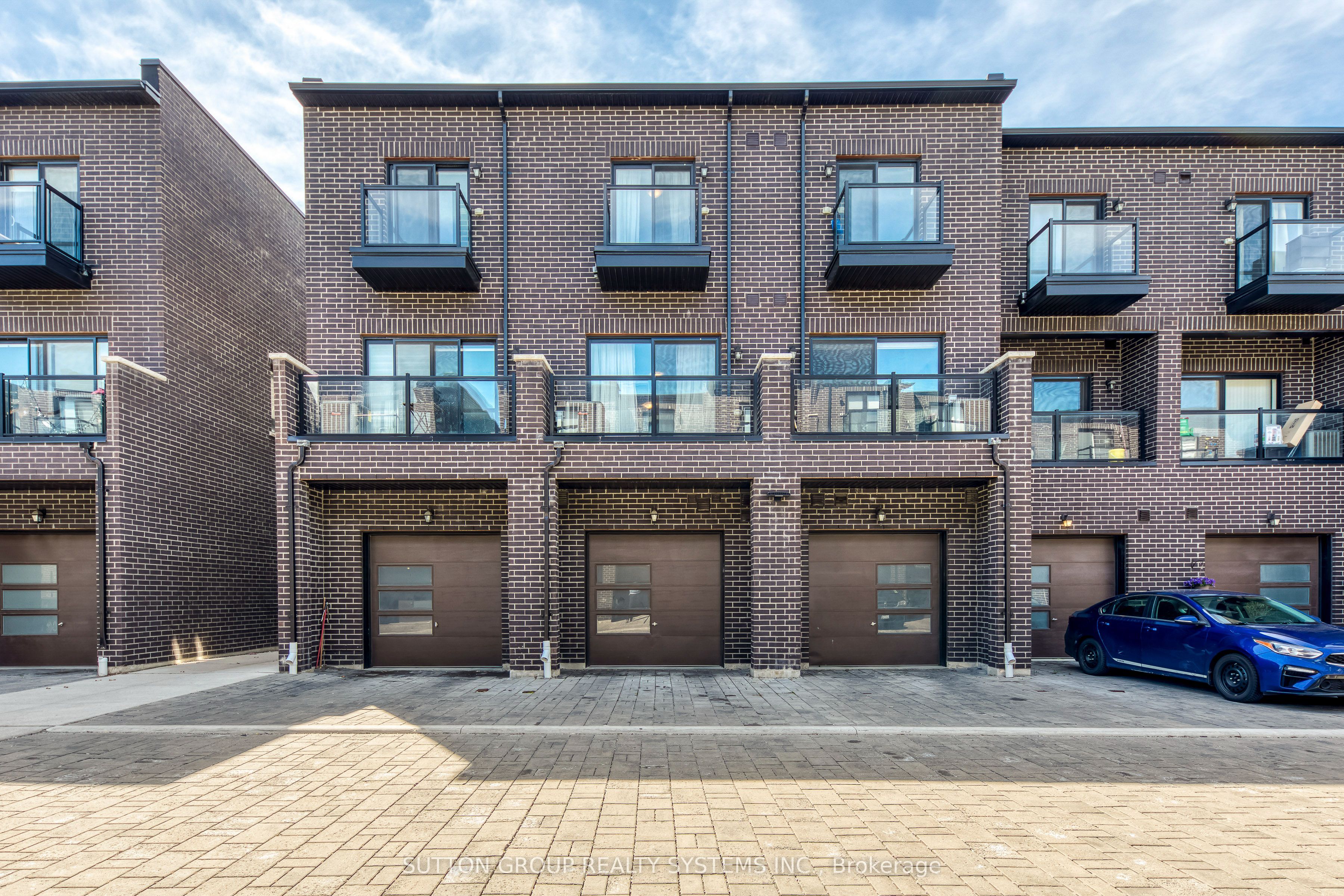Upper-1 - 1774A Lawrence Avenue W, Toronto, ON, M6L 0A3