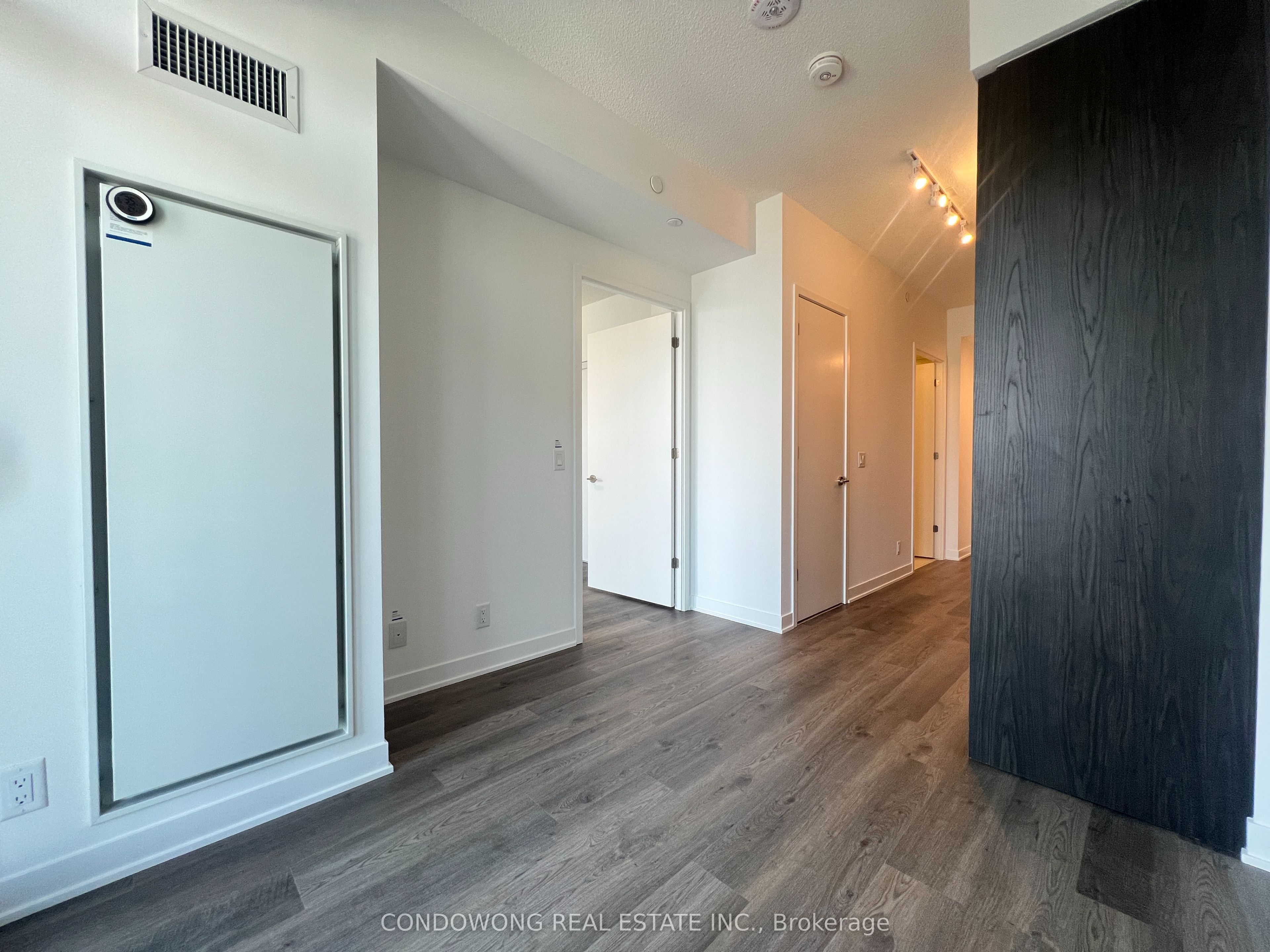 Additional image 4 of 2702-180 Front Street E, Toronto, ON, M5A 0A9